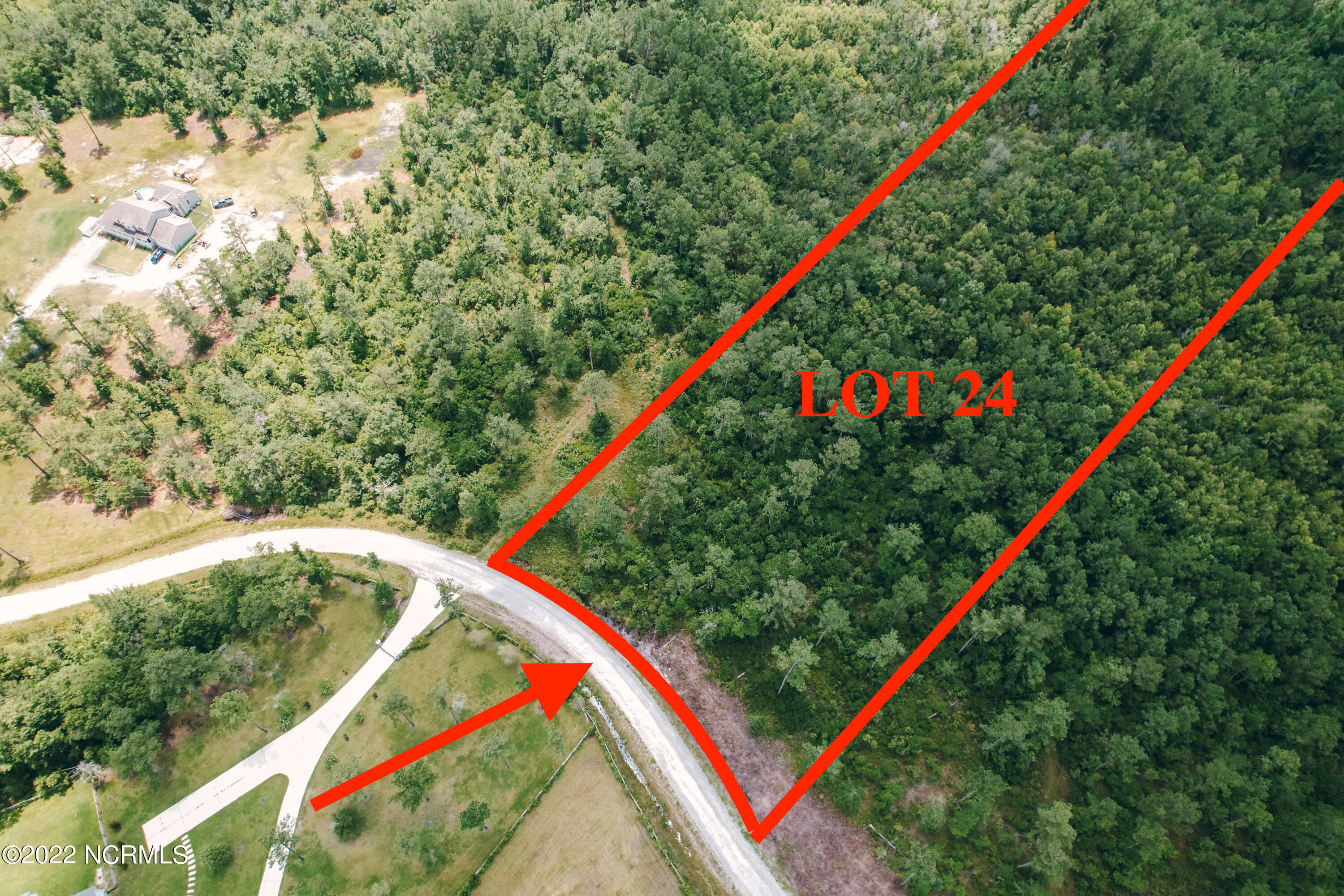 24 Equine Landing Property Photo 1