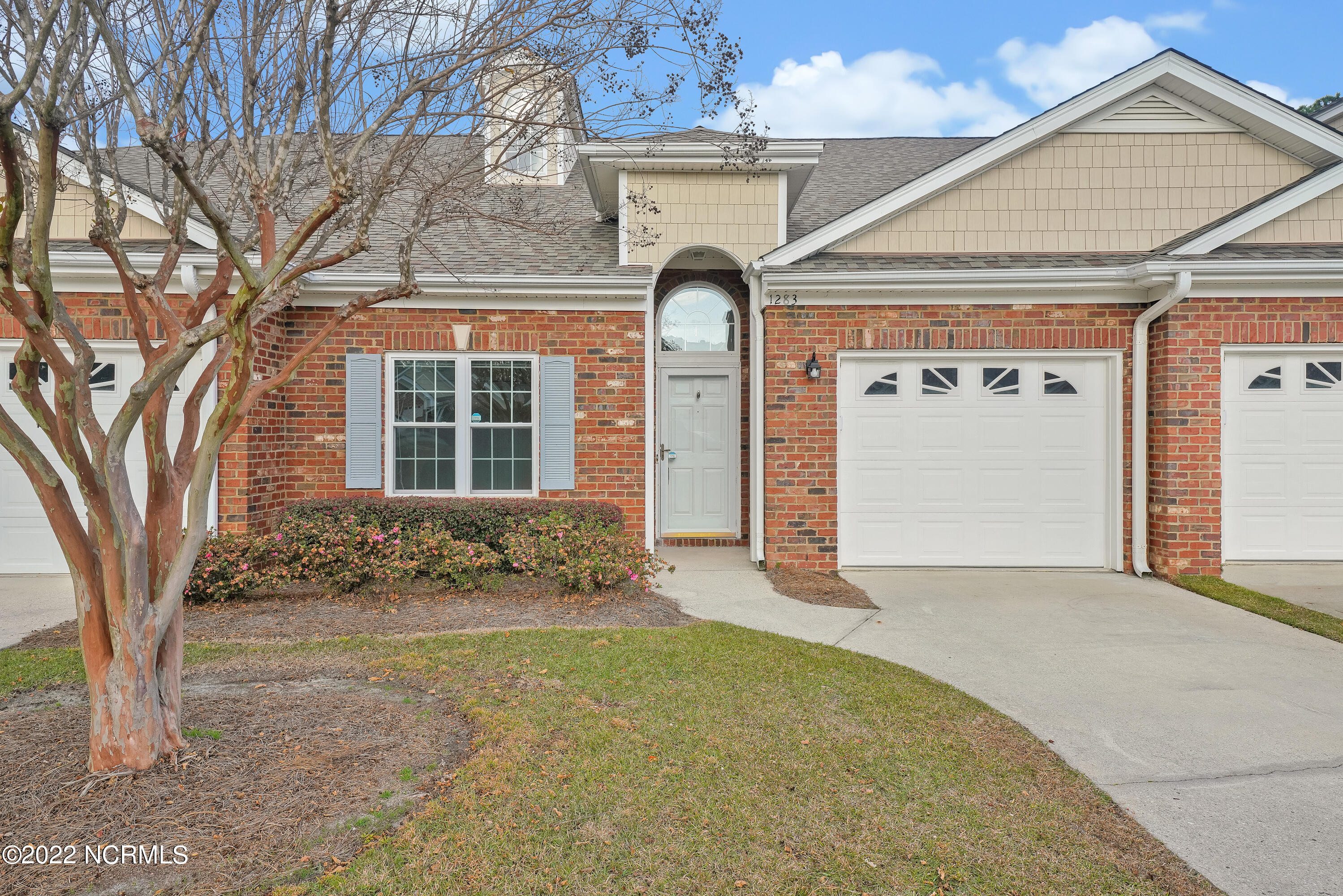 1283 Greensview Circle Property Photo 1