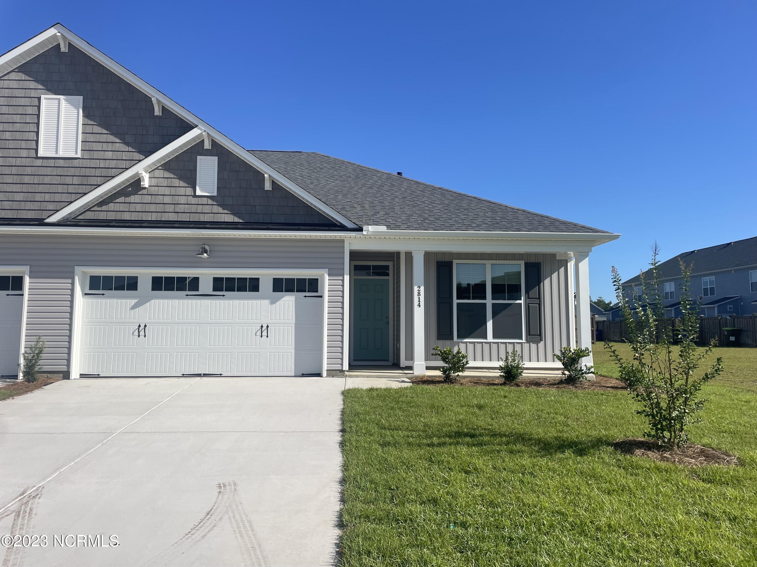 2814 Southern Magnolia Drive Property Photo 1