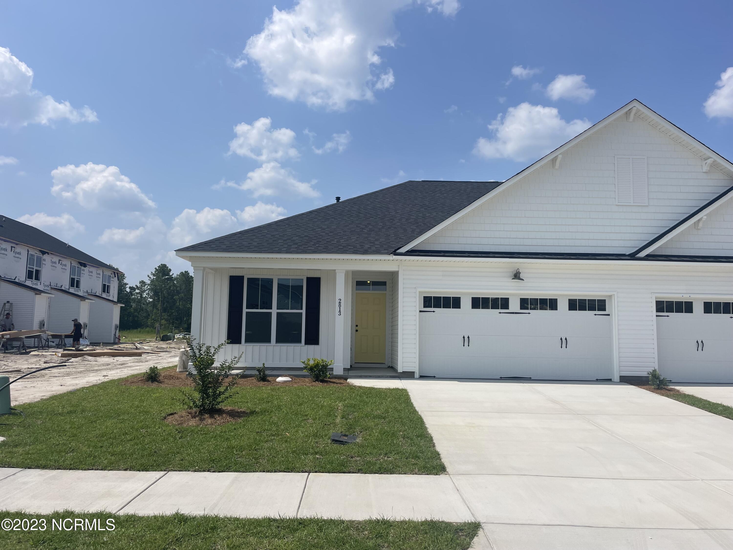 2813 Southern Magnolia Drive Property Photo 1