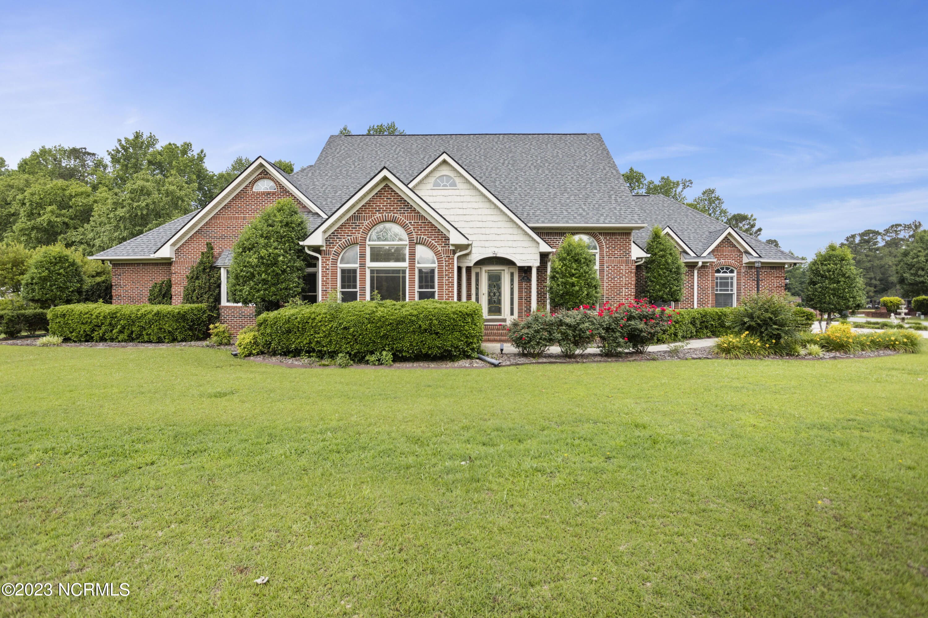 20 Hemlock Drive Property Photo 1