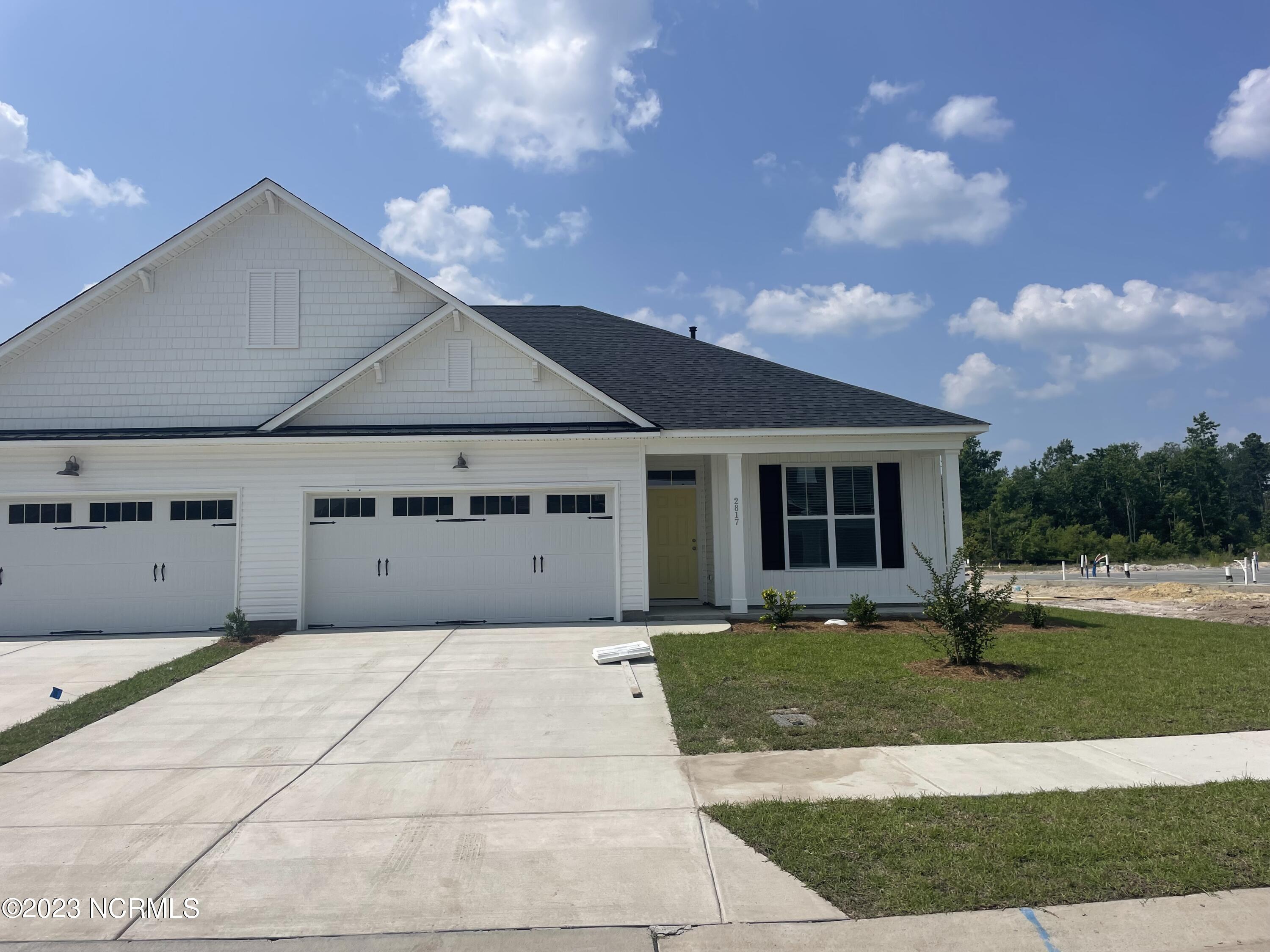 2817 Southern Magnolia Drive Property Photo 1