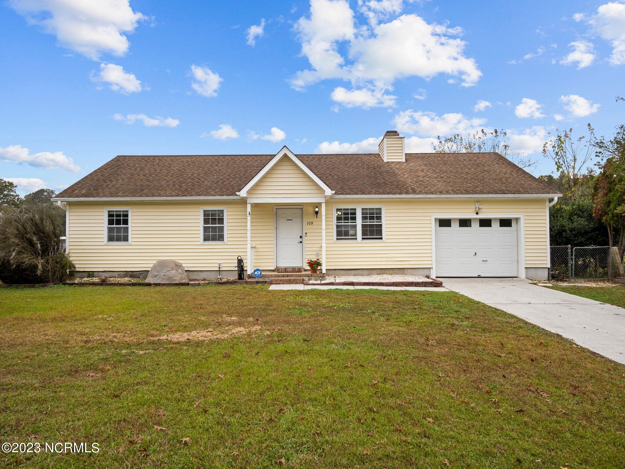 109 Falcon Crest Road Property Photo 1