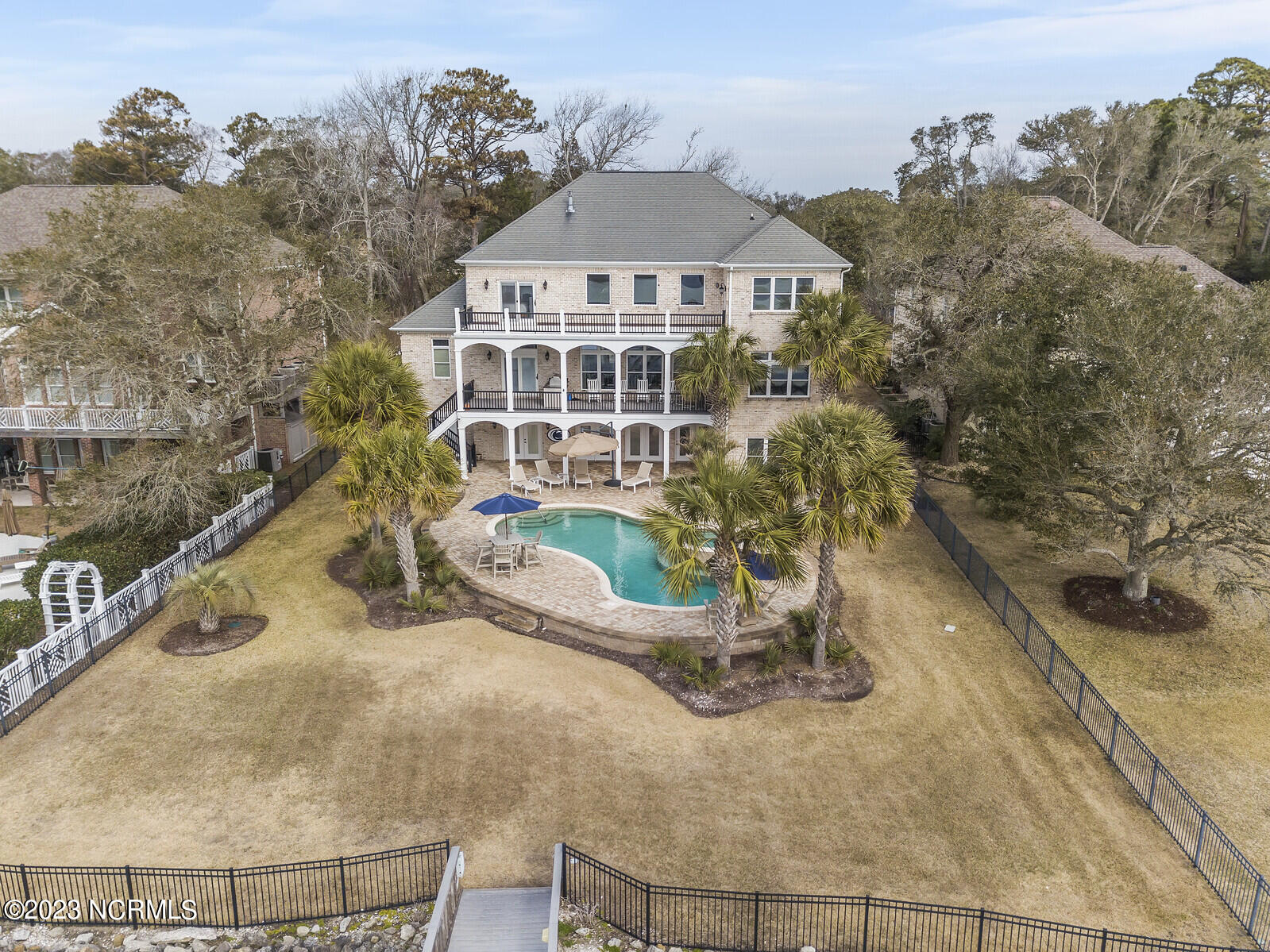 1917 Oak Harbour Drive Property Photo 1
