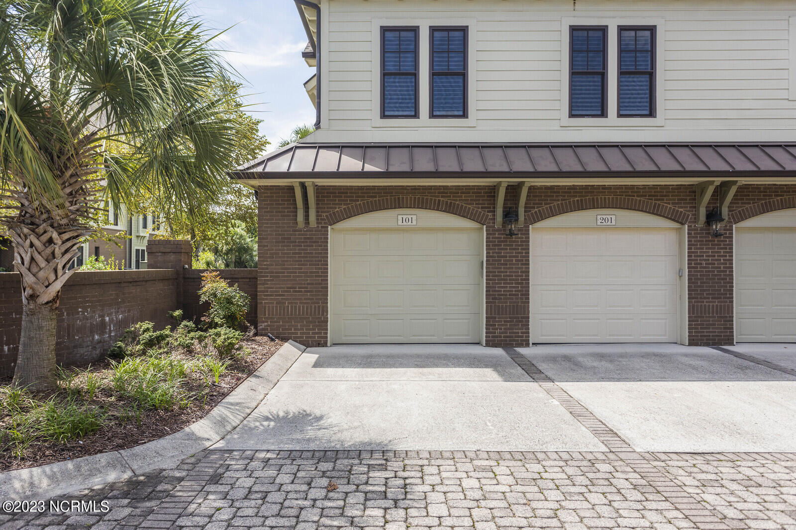 550 Grande Manor Court 101 Property Photo 1