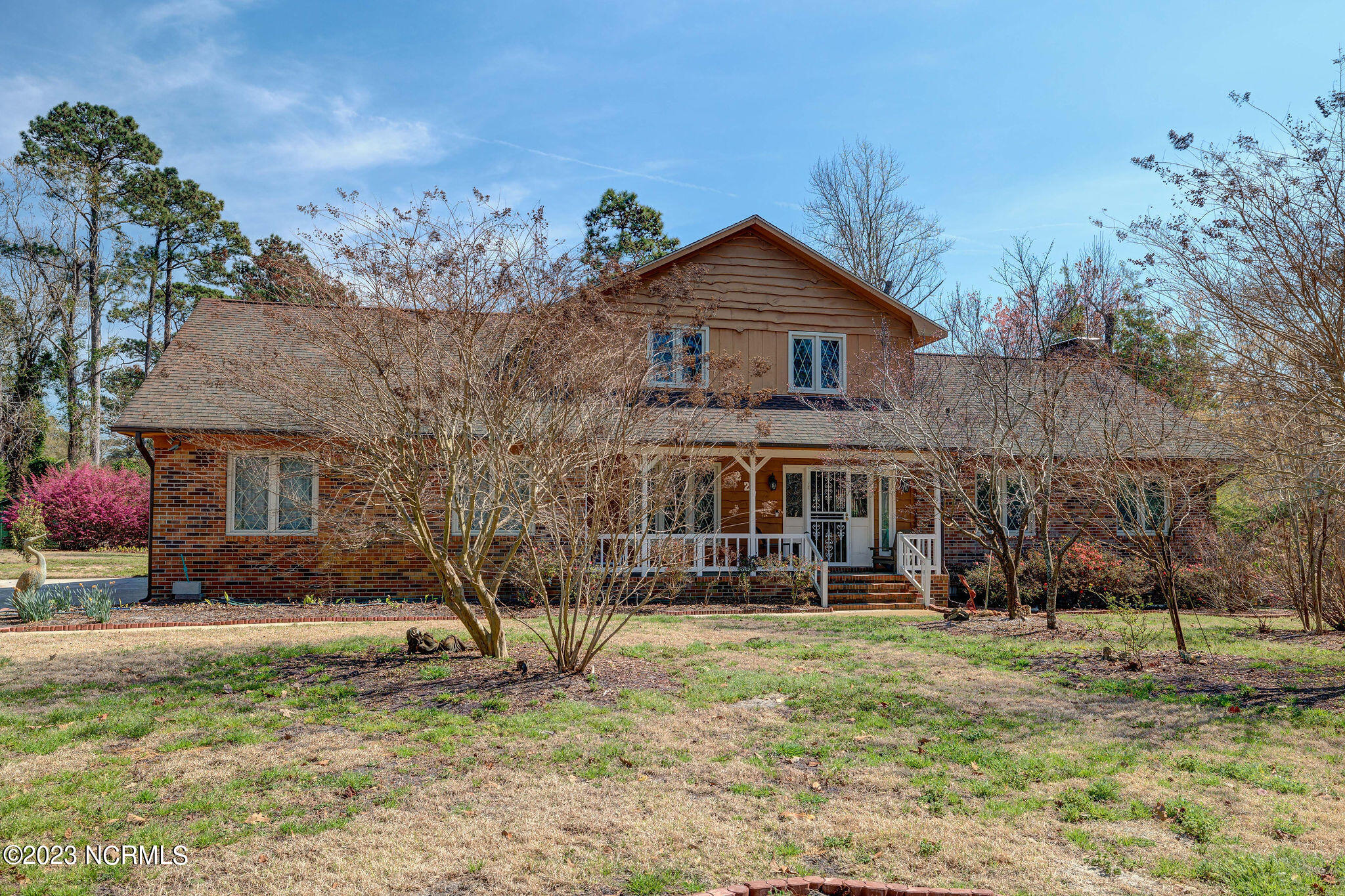 227 Ravenswood Road Property Photo 1
