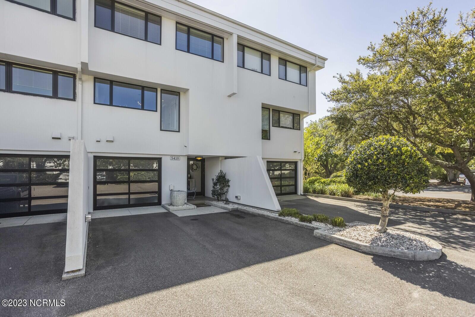 5410 Marina Club Drive 2 Property Photo 1