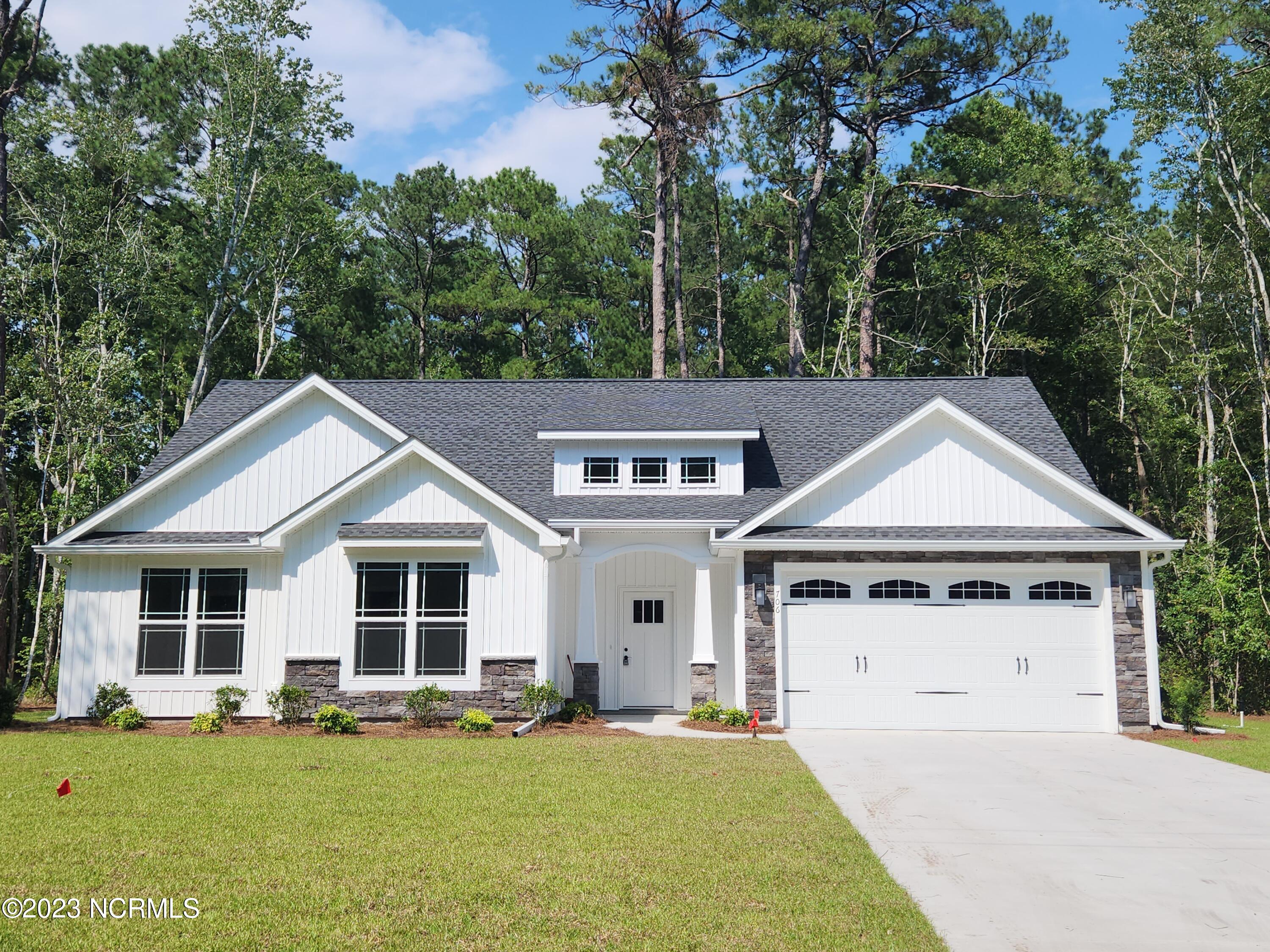 706 Boundary Loop Road Property Photo 1