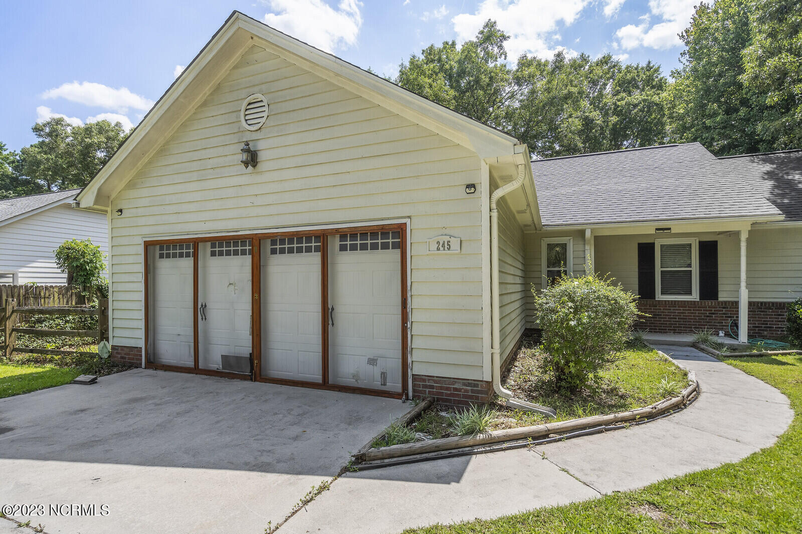 245 Baytree Drive Property Photo 1