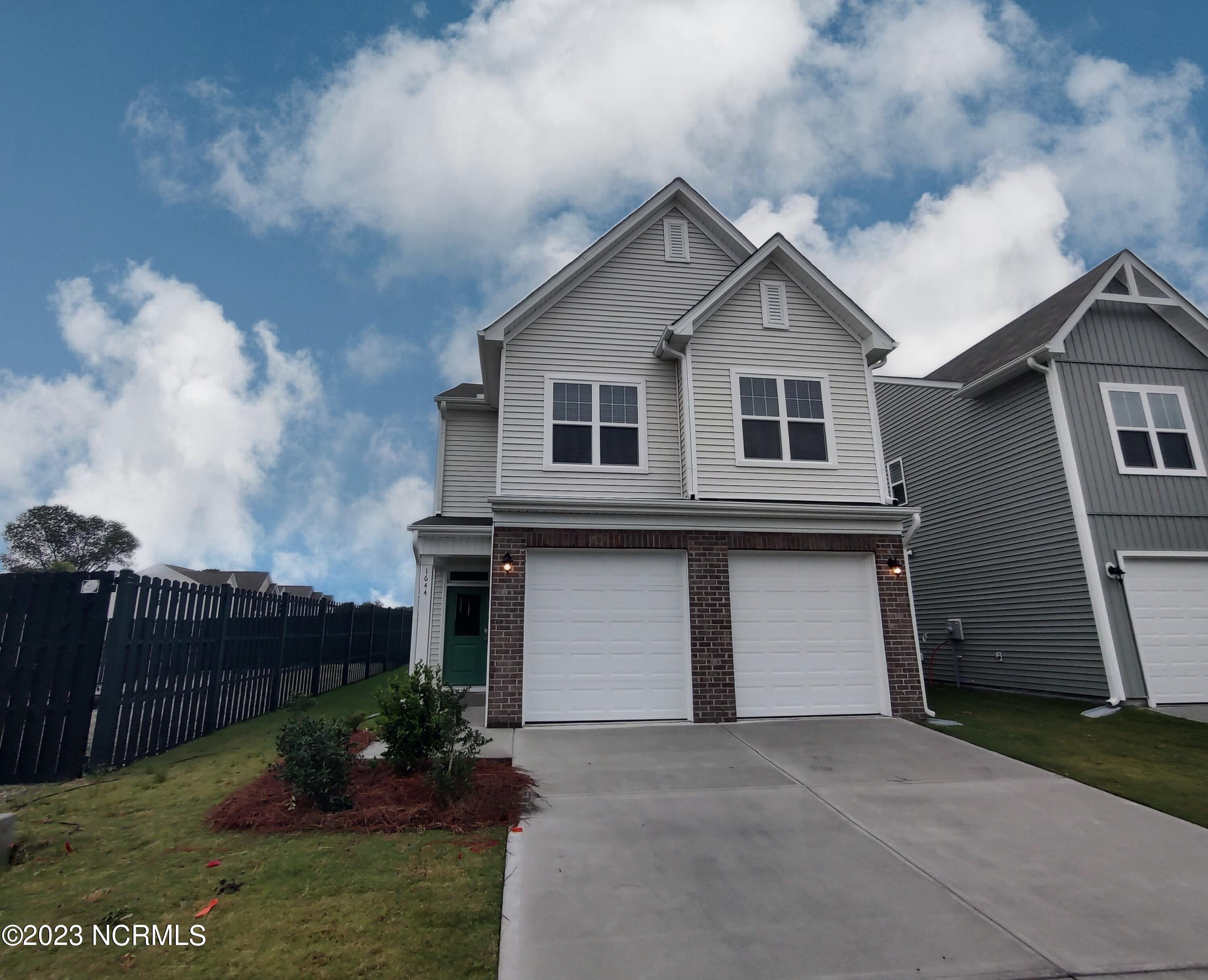 1644 Corbett Street Property Photo 1