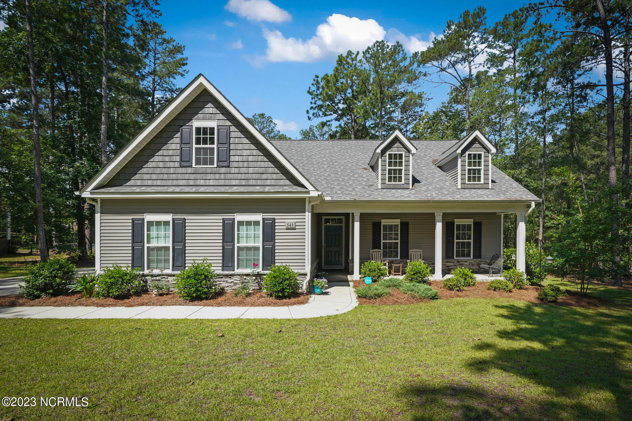 545 Longleaf Drive Property Photo 1