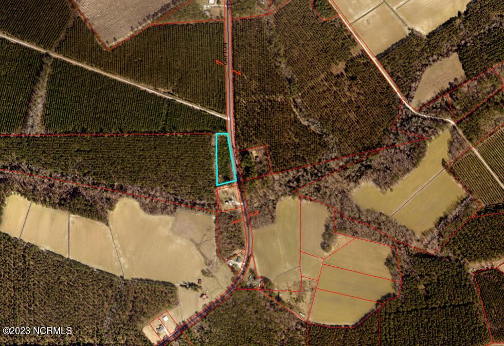 990 Cayton Road Property Photo 1