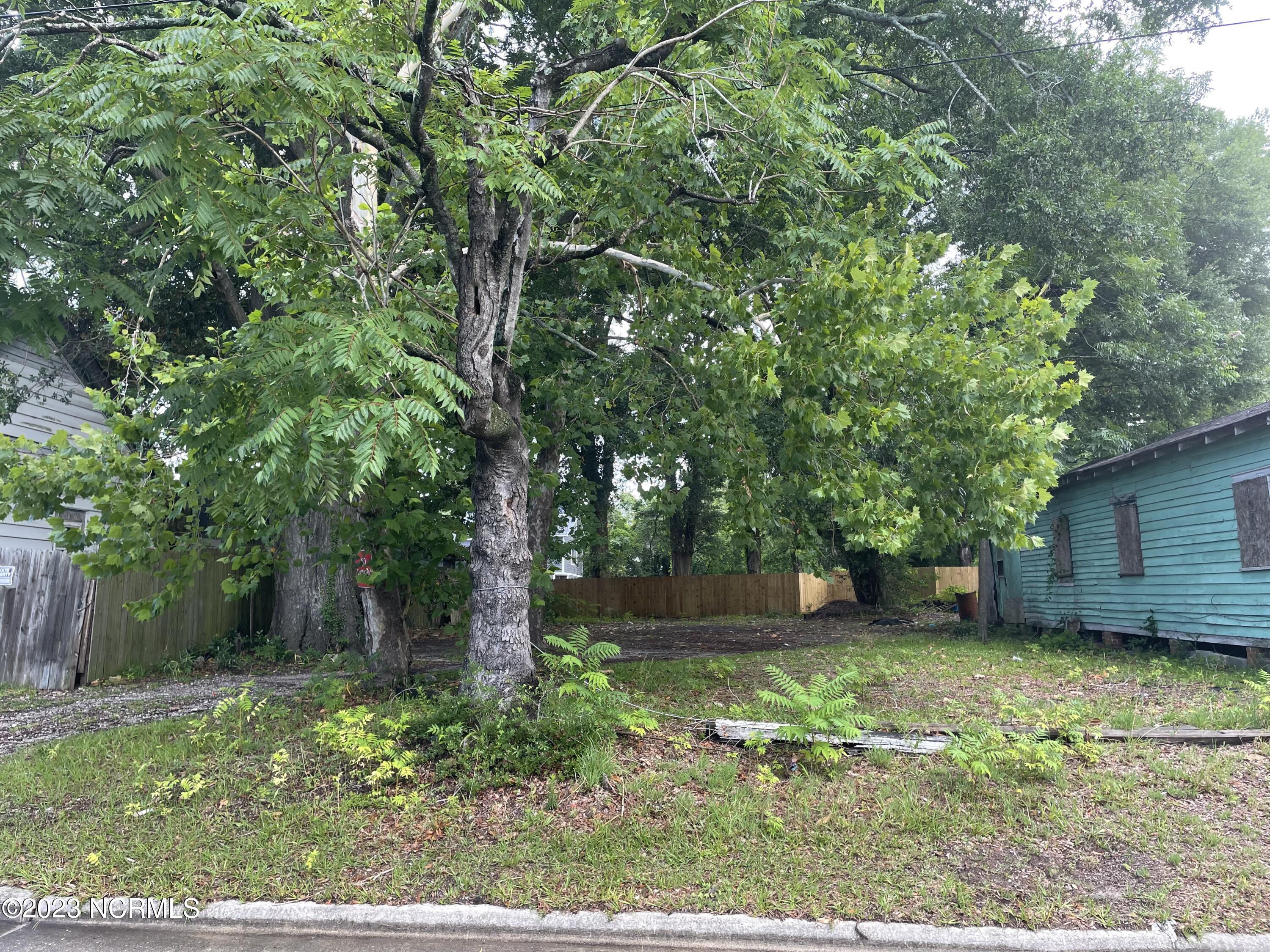 907 Wooster Street Property Photo 1