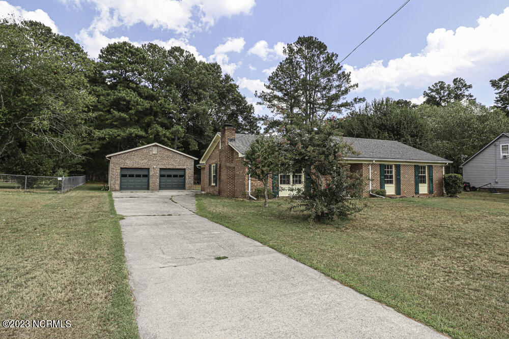 1405 Clubview Drive Property Photo 1