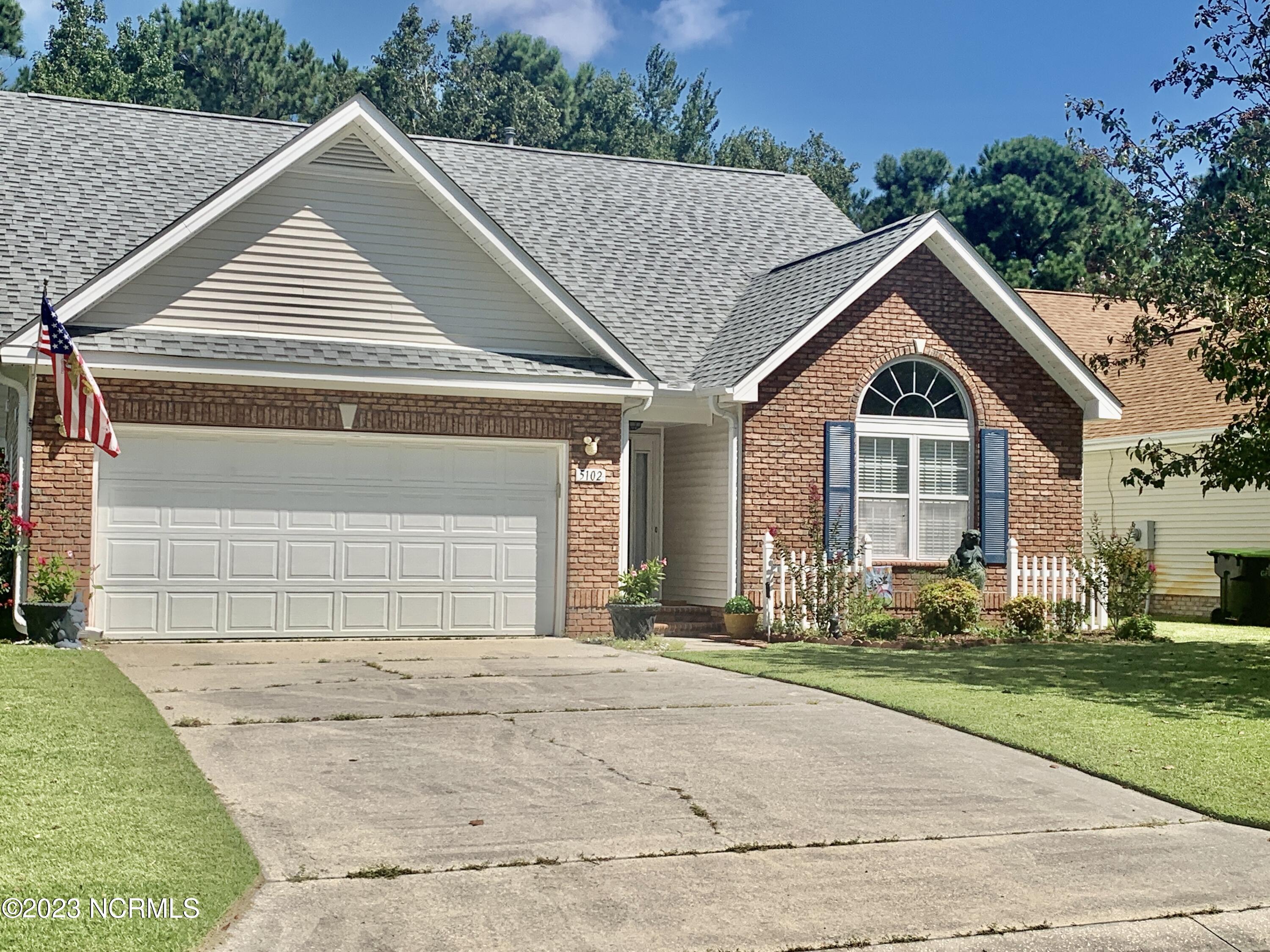 5102 Long Pointe Road Property Photo 1
