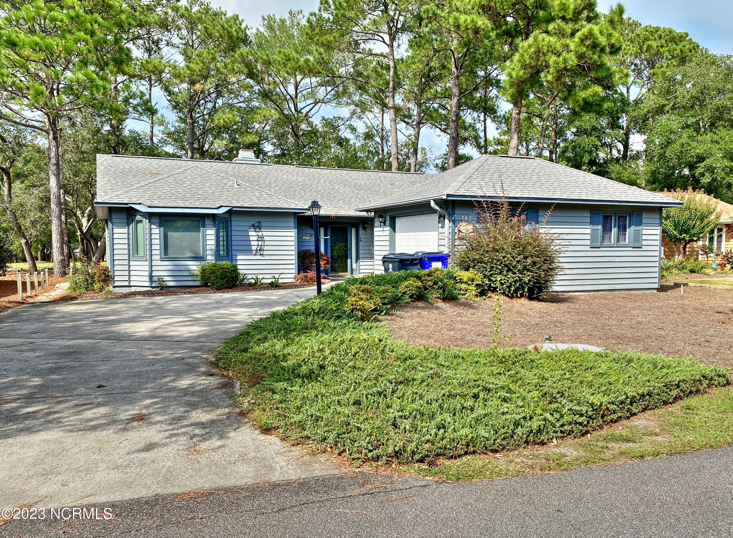 707 Fairway Drive Property Photo 1