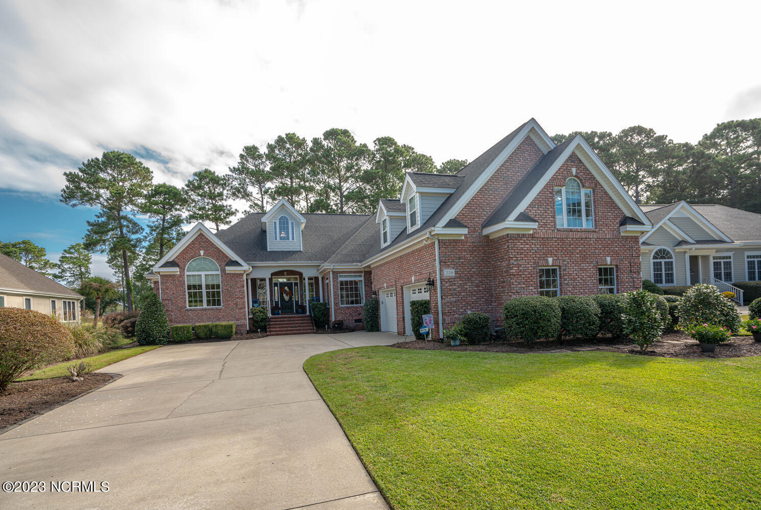 220 Crooked Gulley Circle Property Photo 1