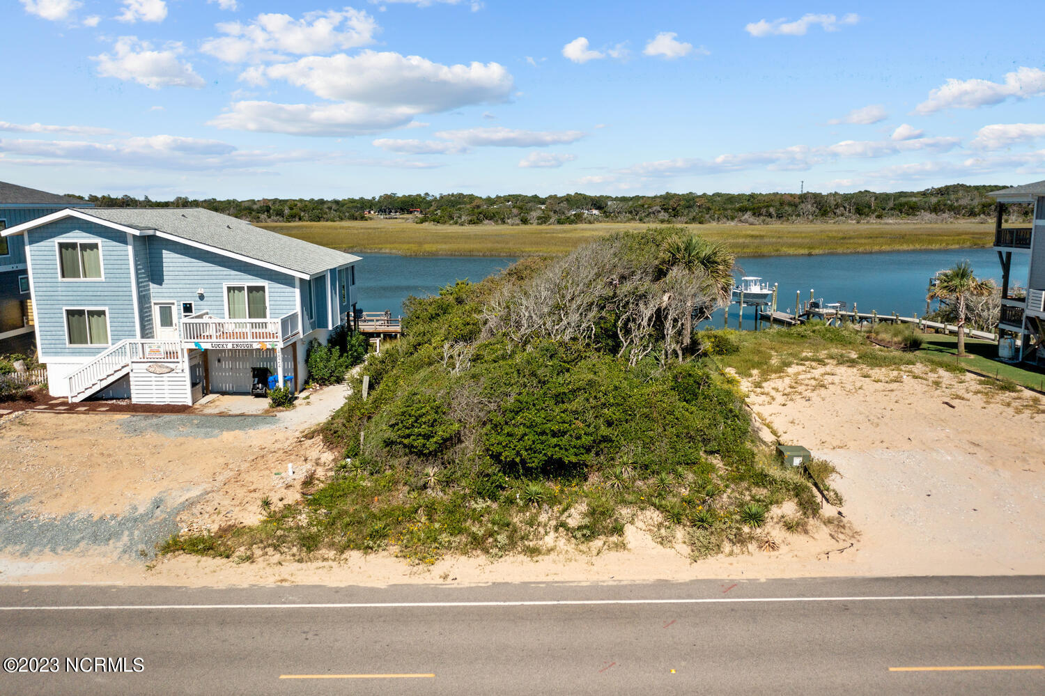 4822 W Beach Drive Property Photo