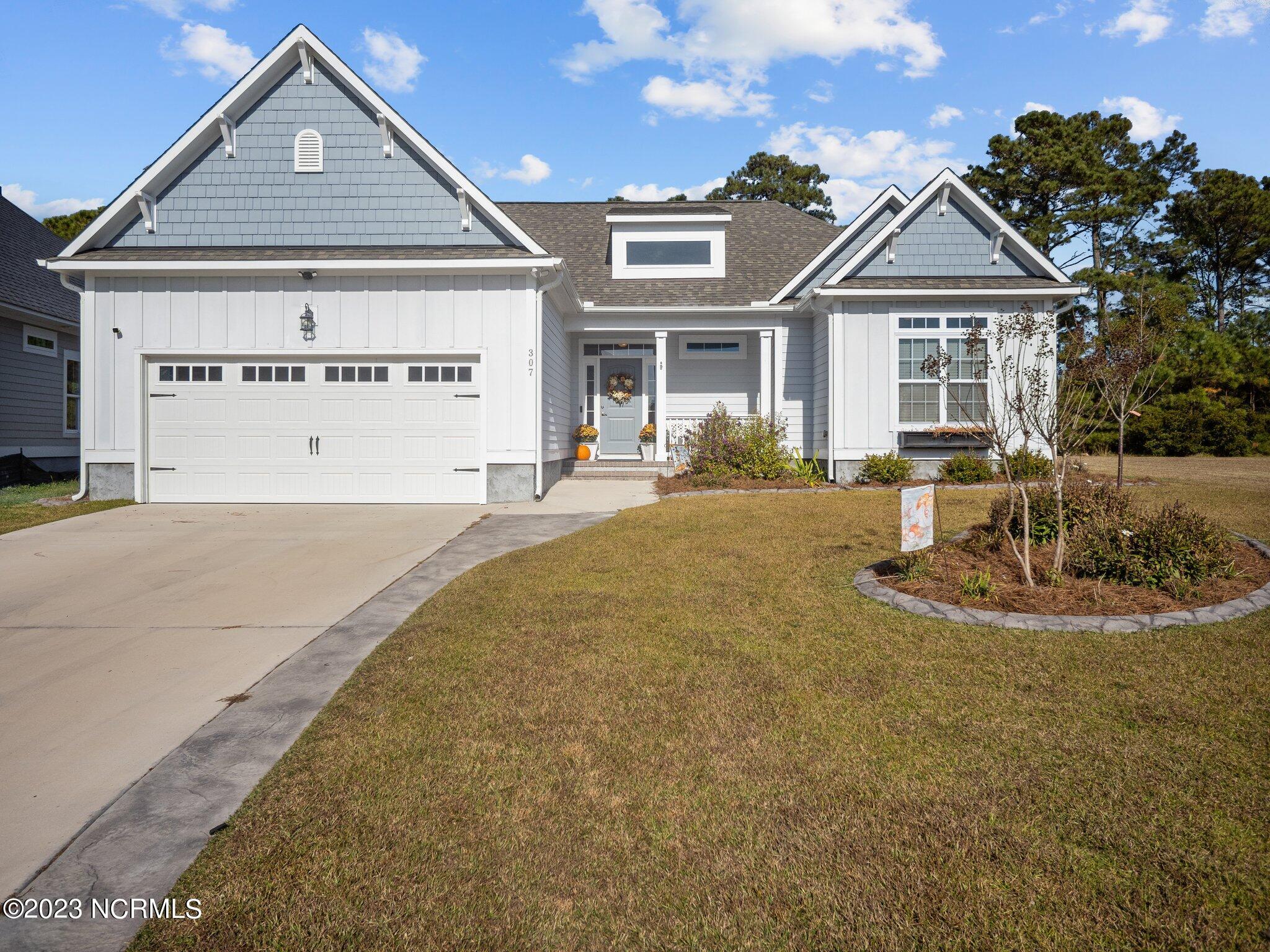 307 Lightning Bug Lane Property Photo 1