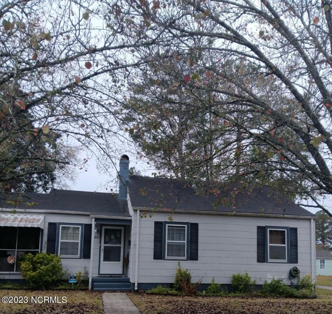 813 Chattawka Lane Property Photo 1