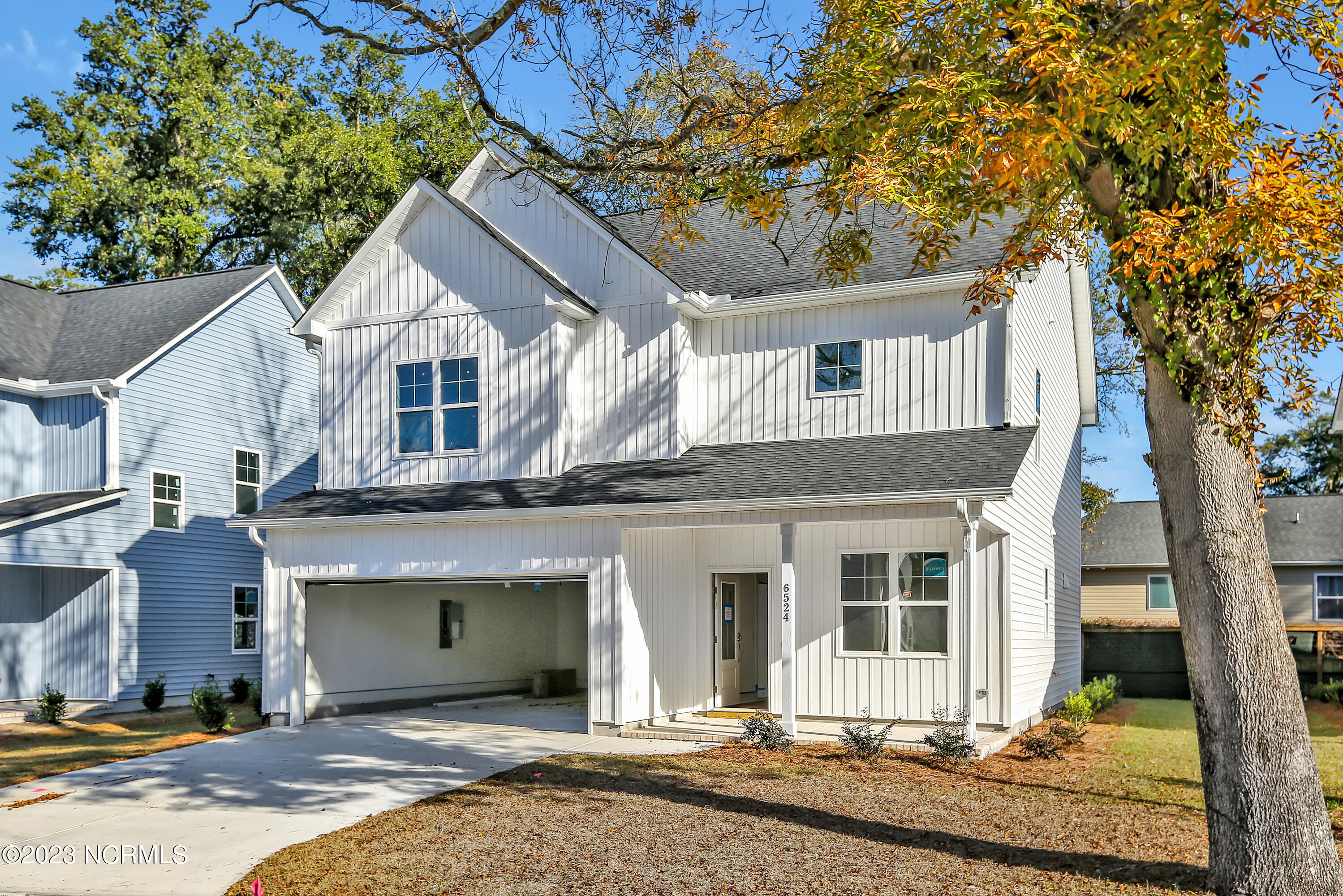 6524 Oak Canopy Drive Property Photo 1