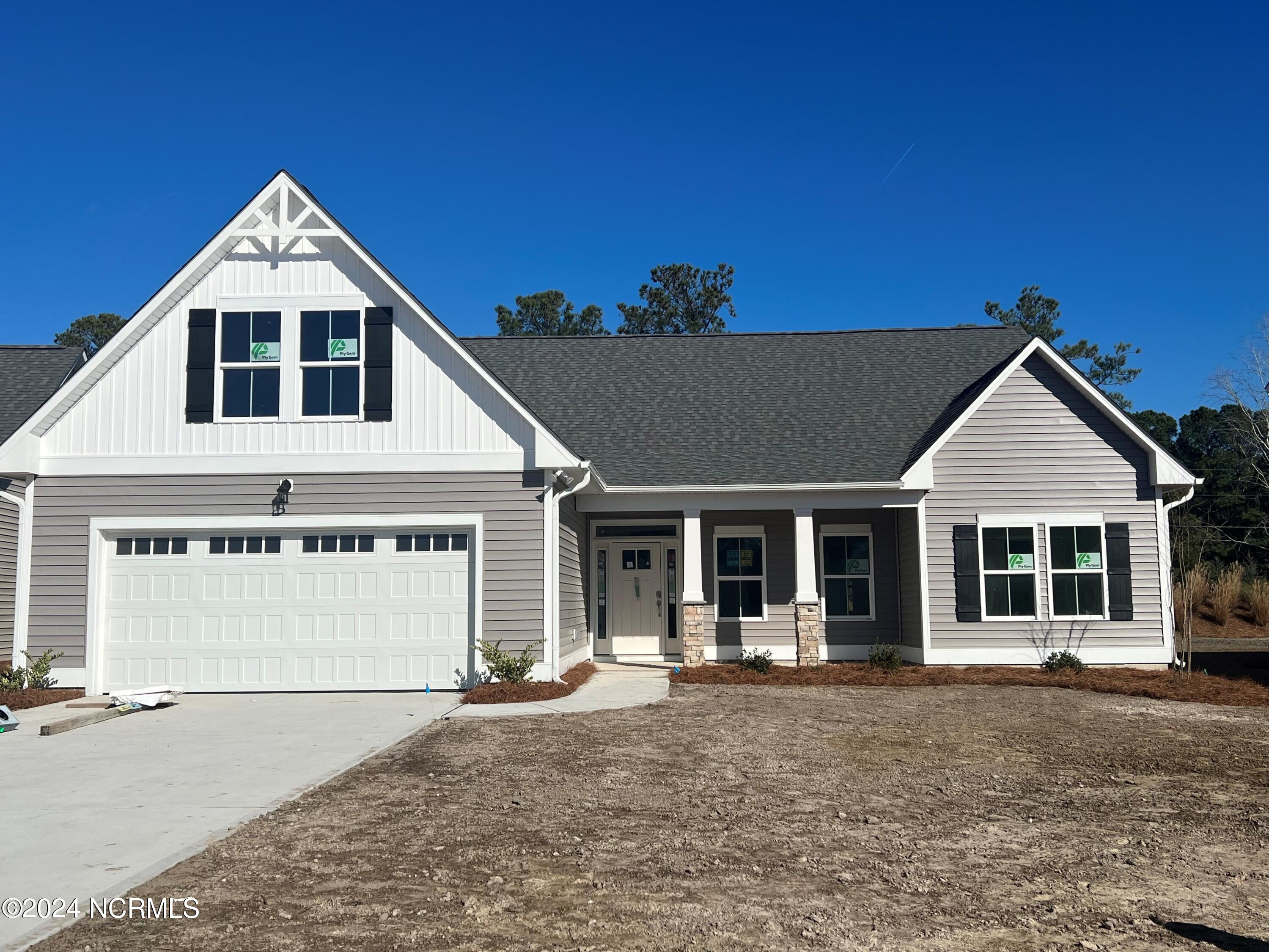 98 W Weatherbee Way Property Photo 1
