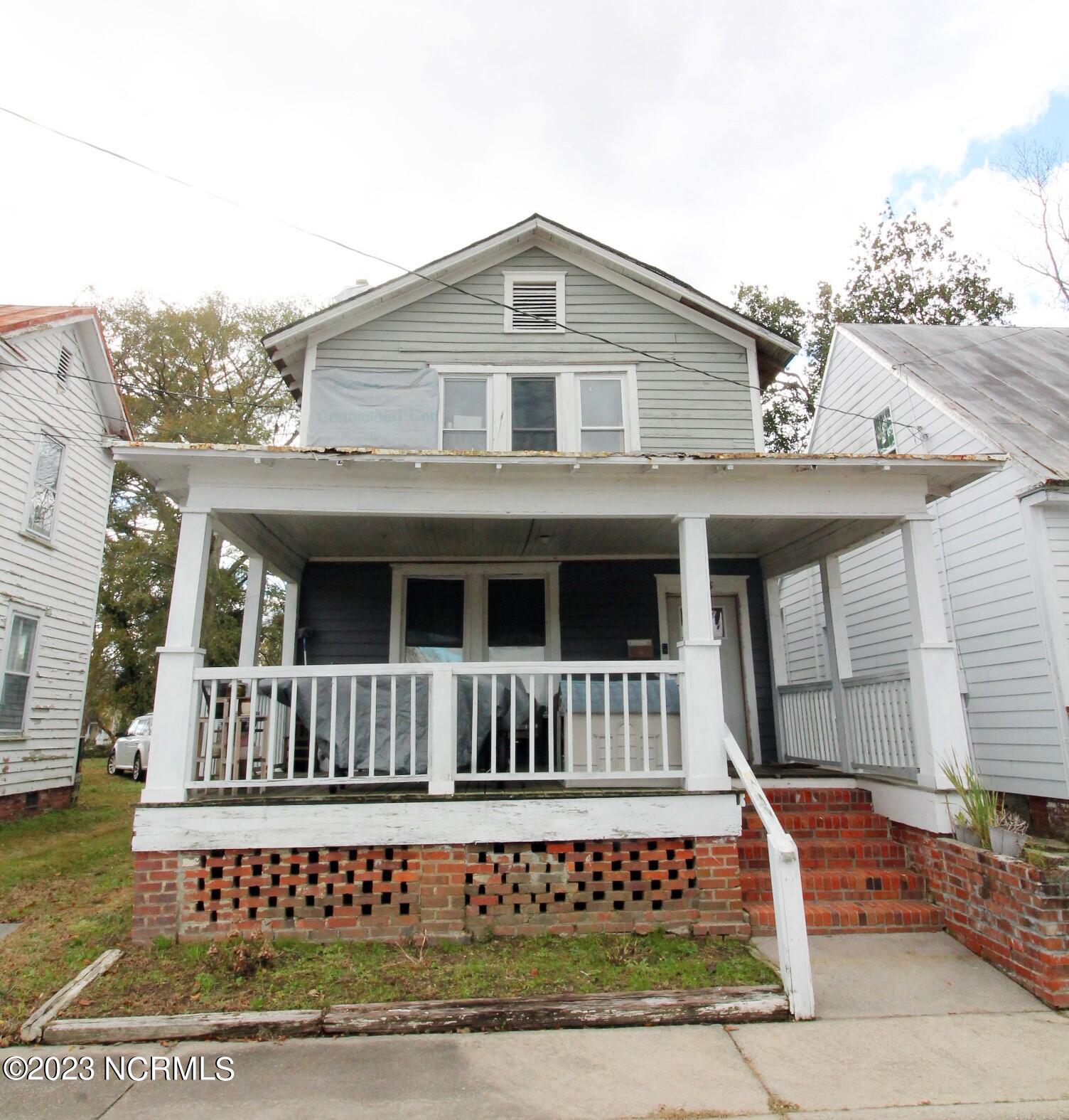 223 E Martin Luther King Jr Drive Property Photo 1