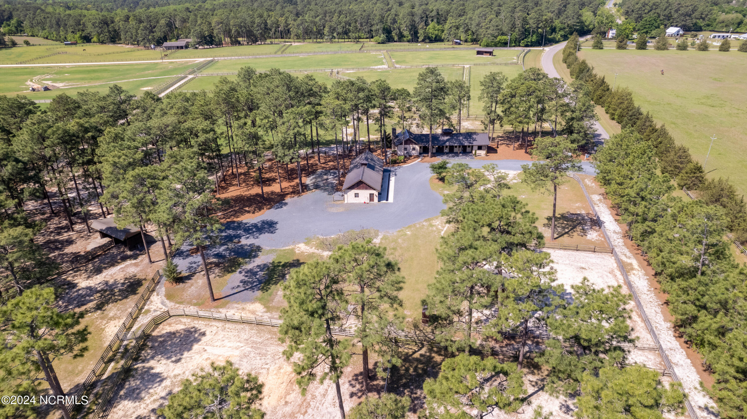 2753 Youngs Road Property Photo