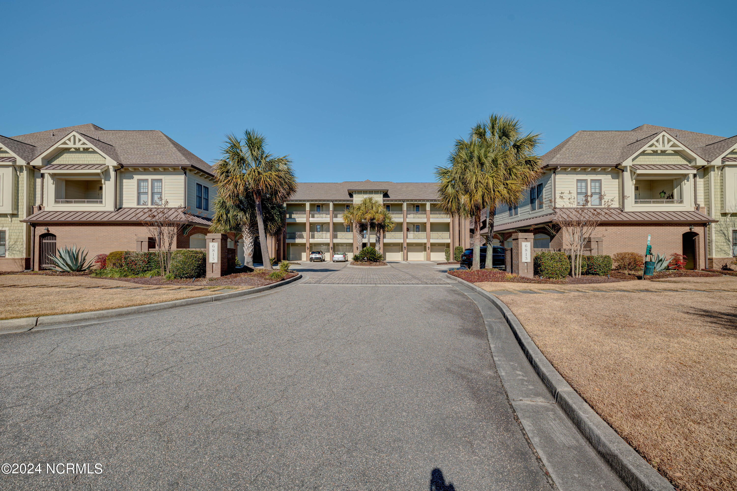 6813 Mayfaire Club Drive 301 Property Photo 1