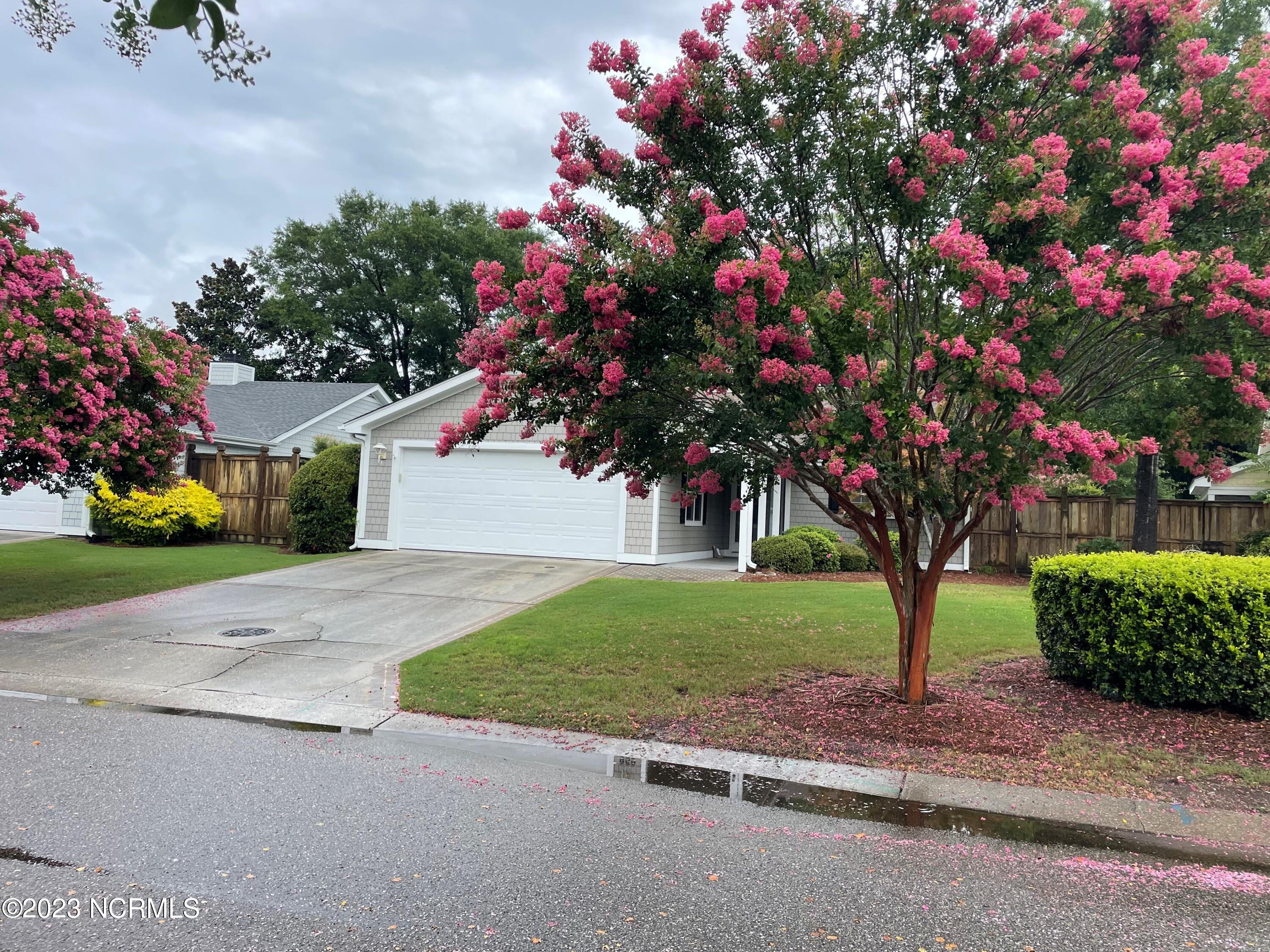909 Royal Bonnet Drive Property Photo 1