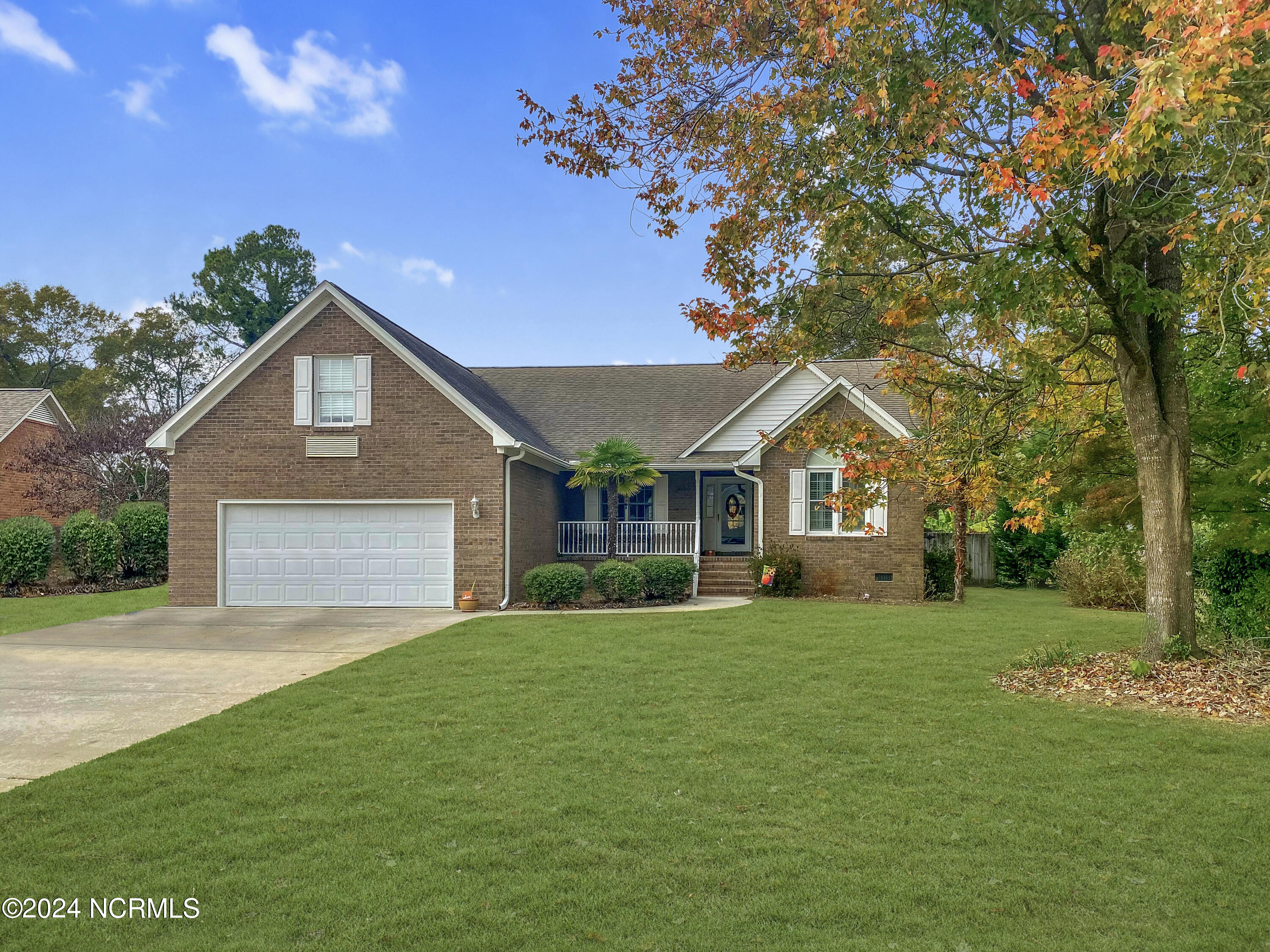 492 Alexis Drive Property Photo 1