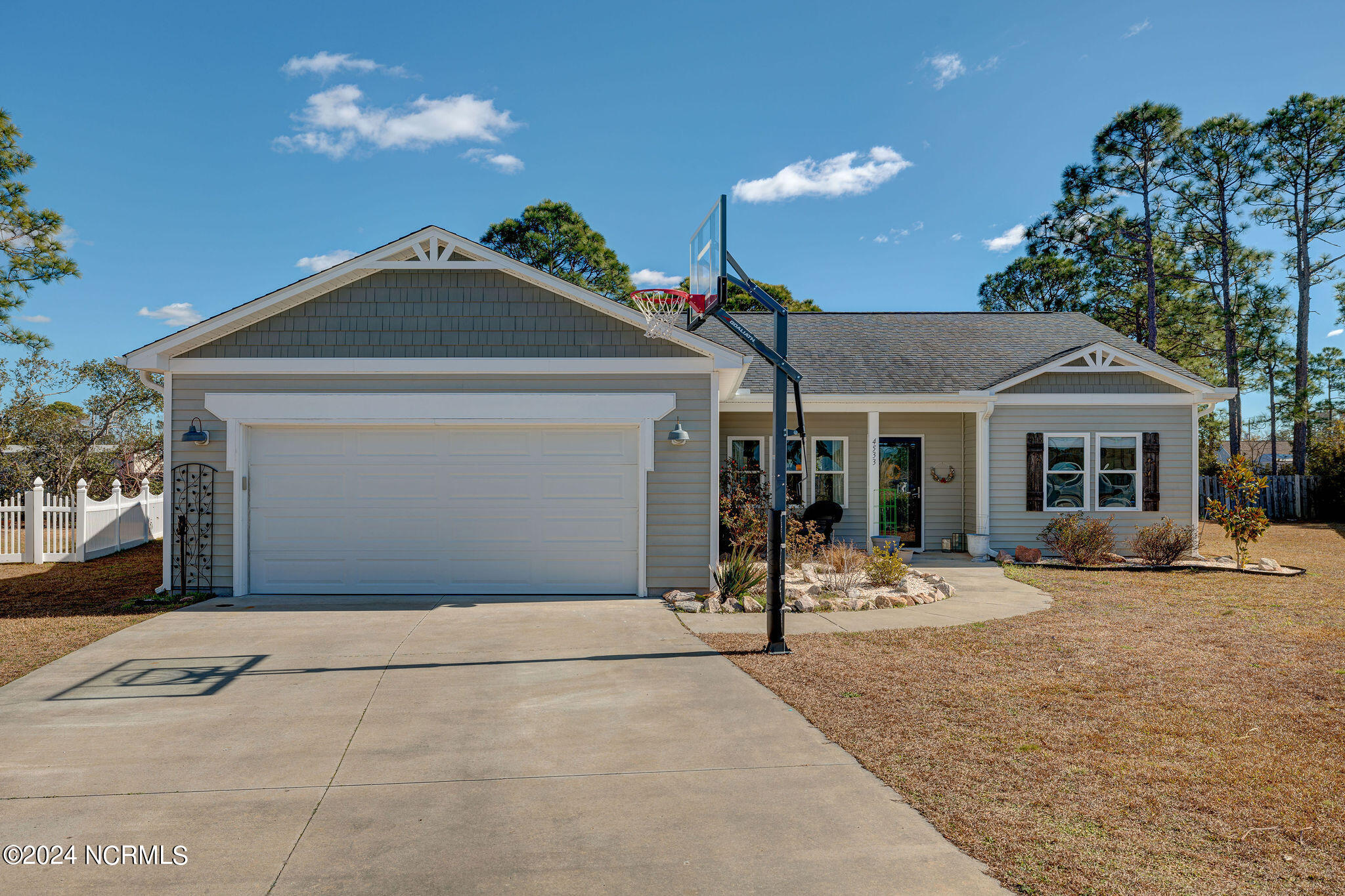 4533 Pinewood Village Drive Property Photo