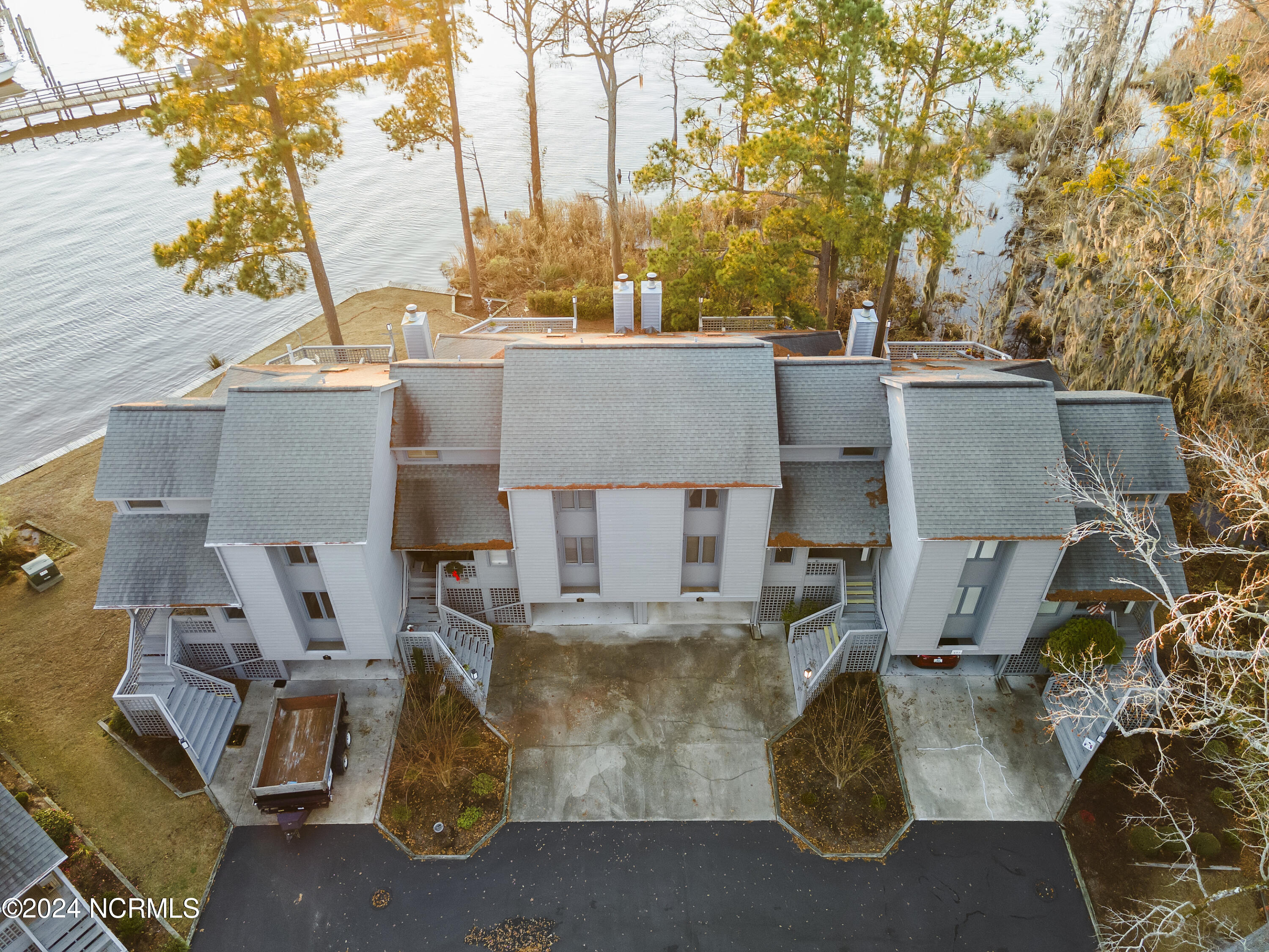 152 Riverboat Drive Property Photo 1