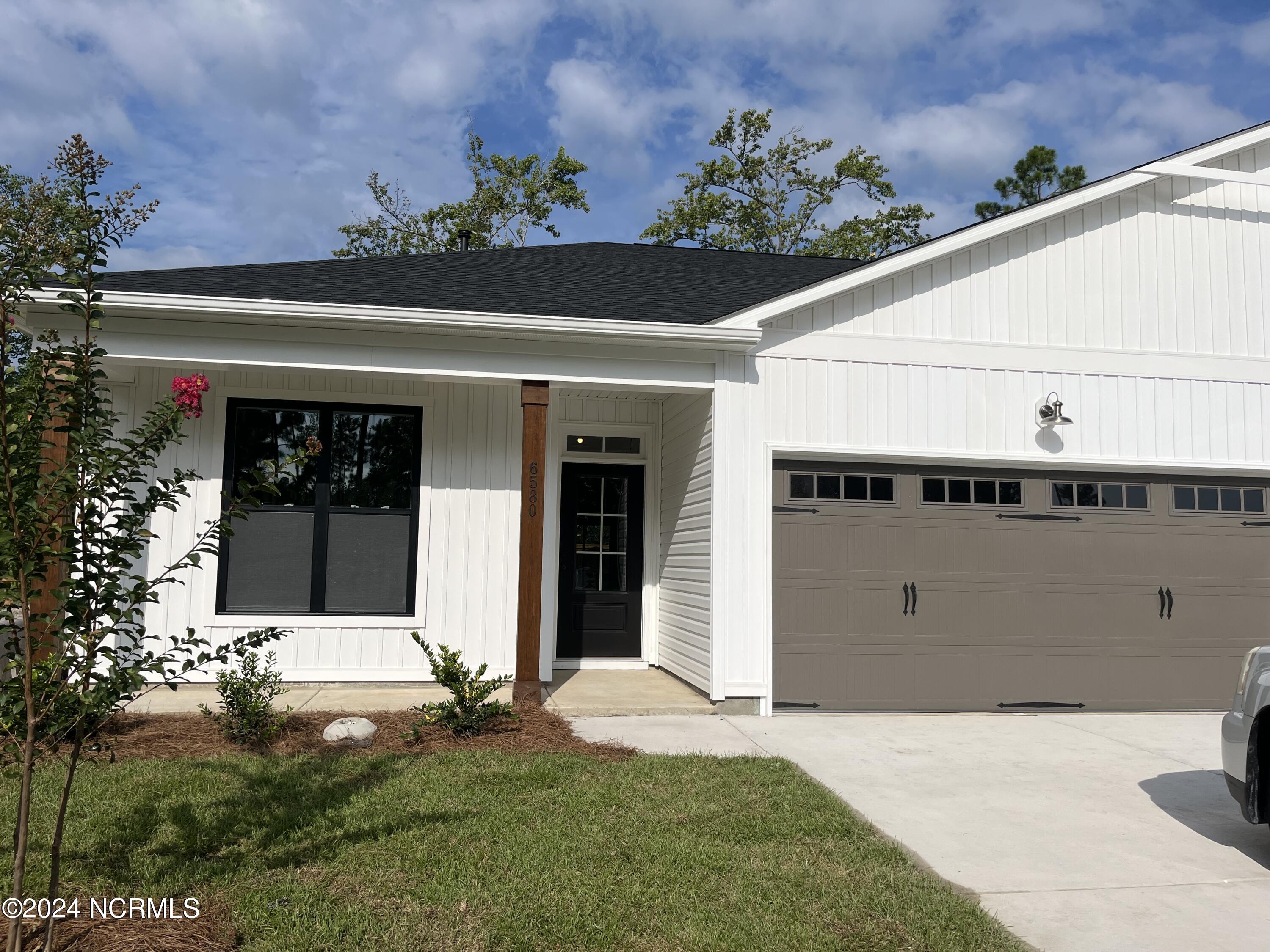 6580 Pinnacle Point Property Photo 1