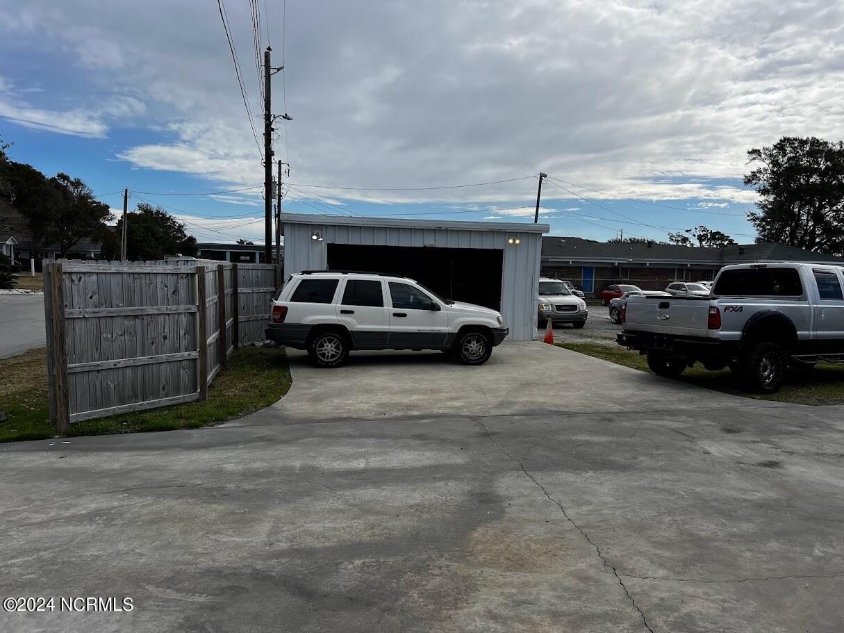 3212 Arendell Street Property Photo 8