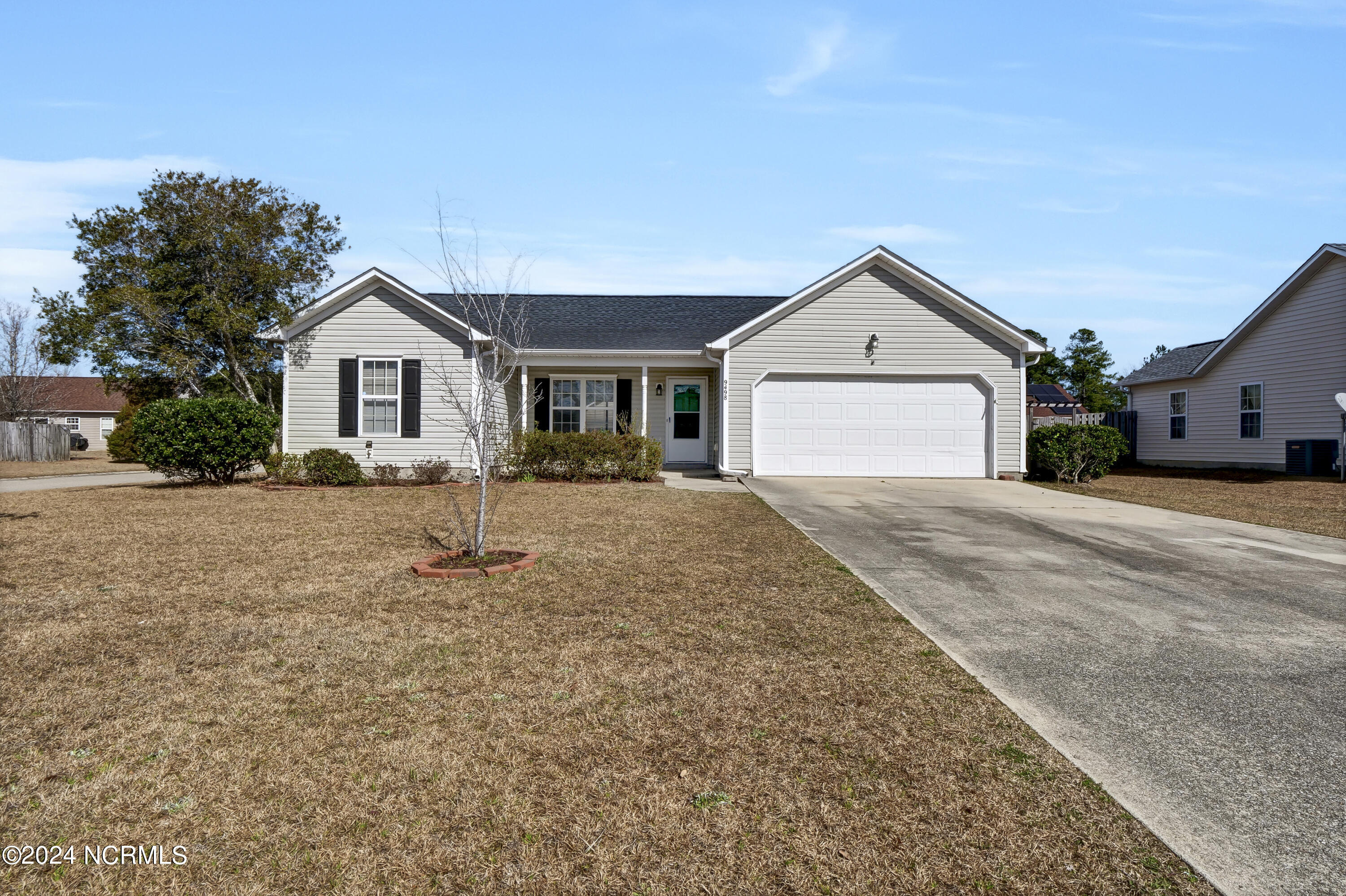 9498 Huckabee Drive Property Photo 1