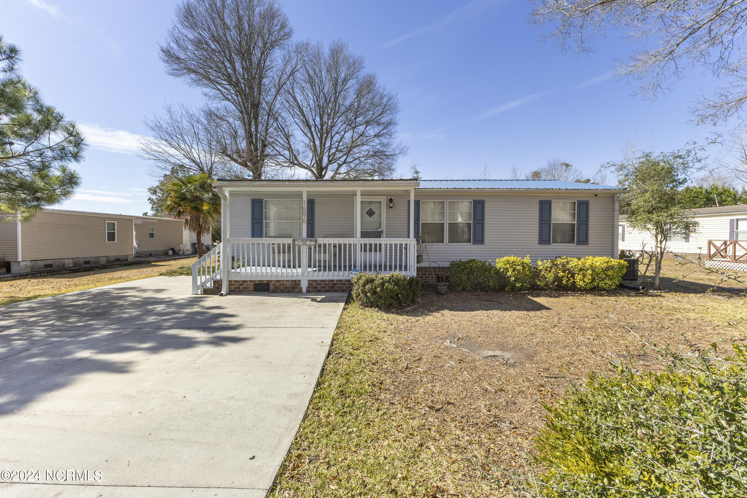 1596 Gate 2 Property Photo 1