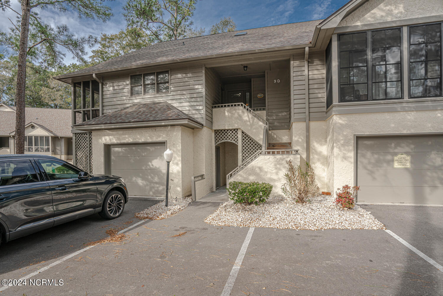 261 Clubhouse Road # D Property Photo 1