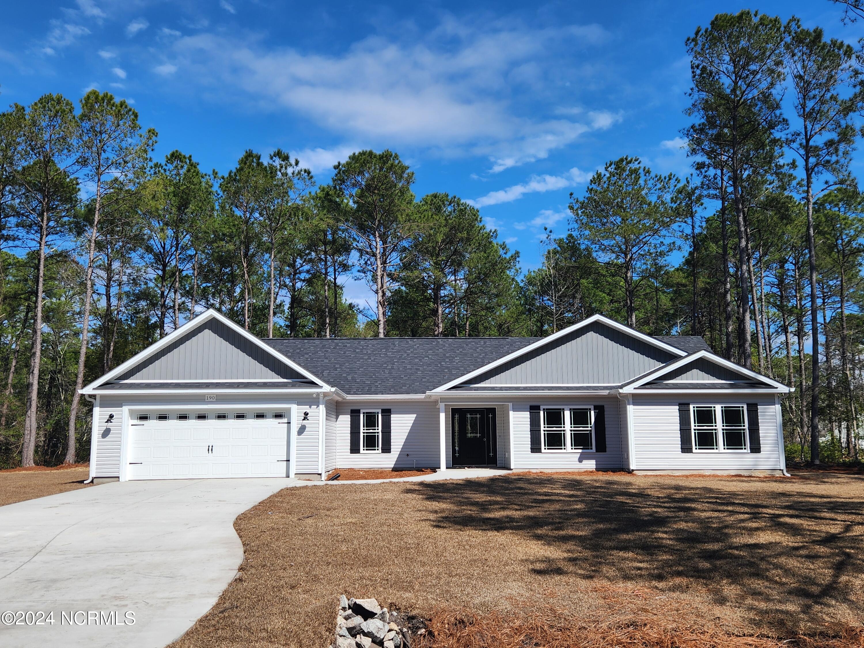 190 Boundaryline Drive Property Photo 1