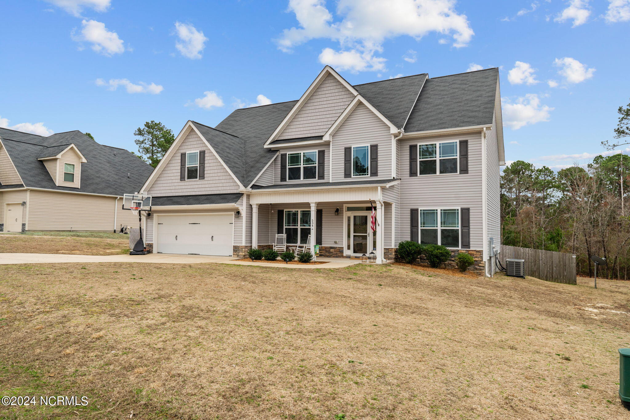 Carolina Lakes Real Estate Listings Main Image