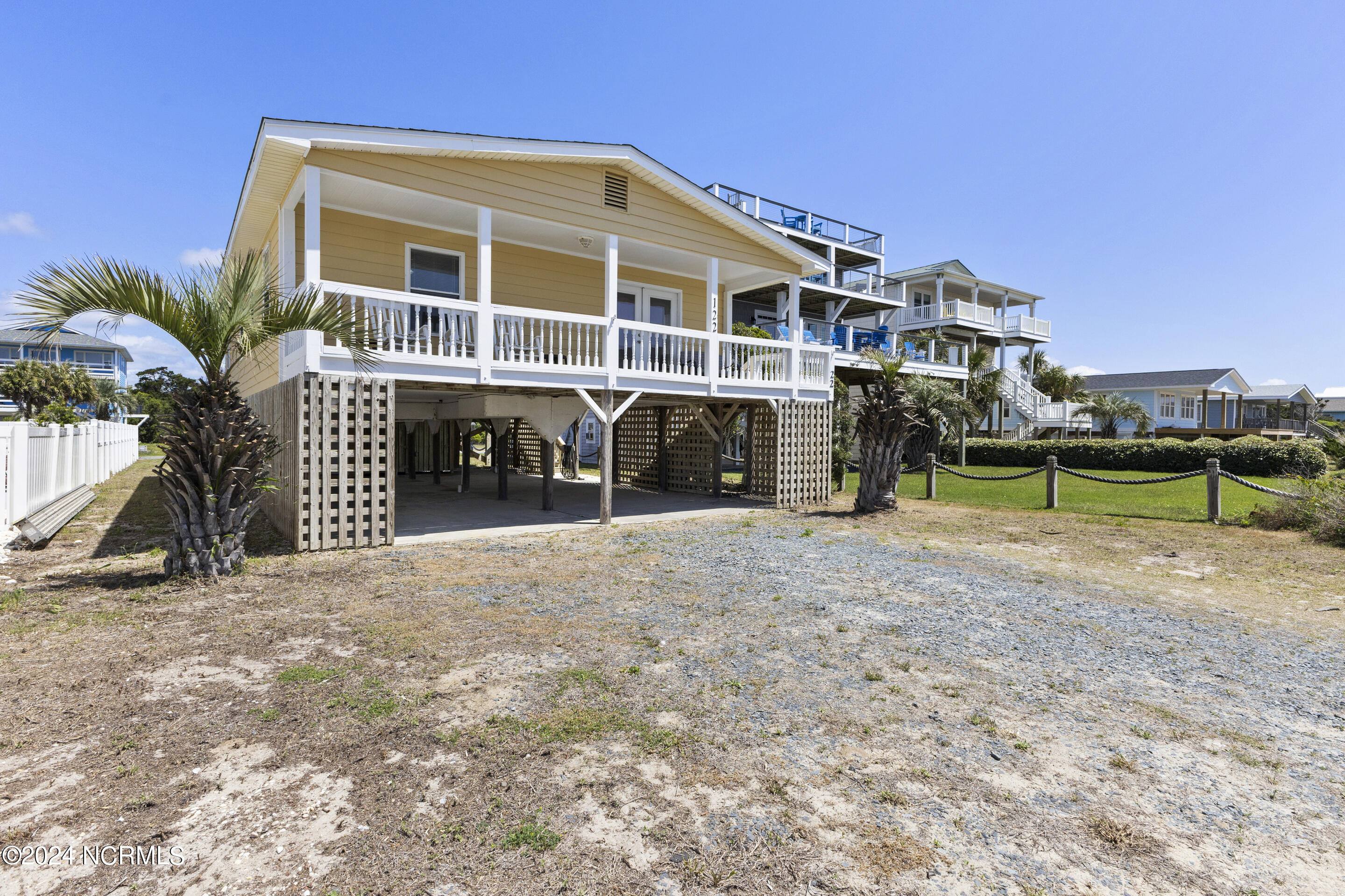 122 W Beach Drive Property Photo 1