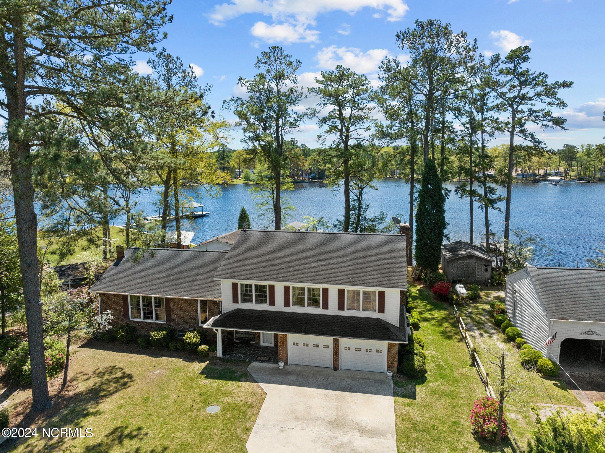 123 Waterside Drive Property Photo 1