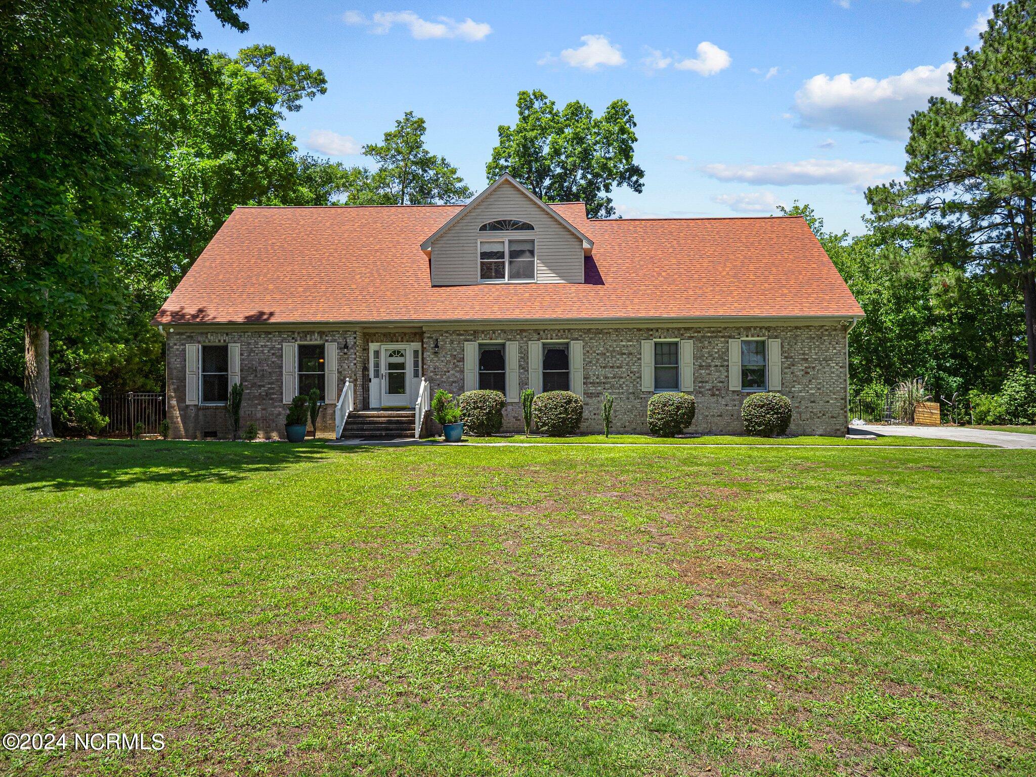 800 Willbrook Circle Property Photo 1