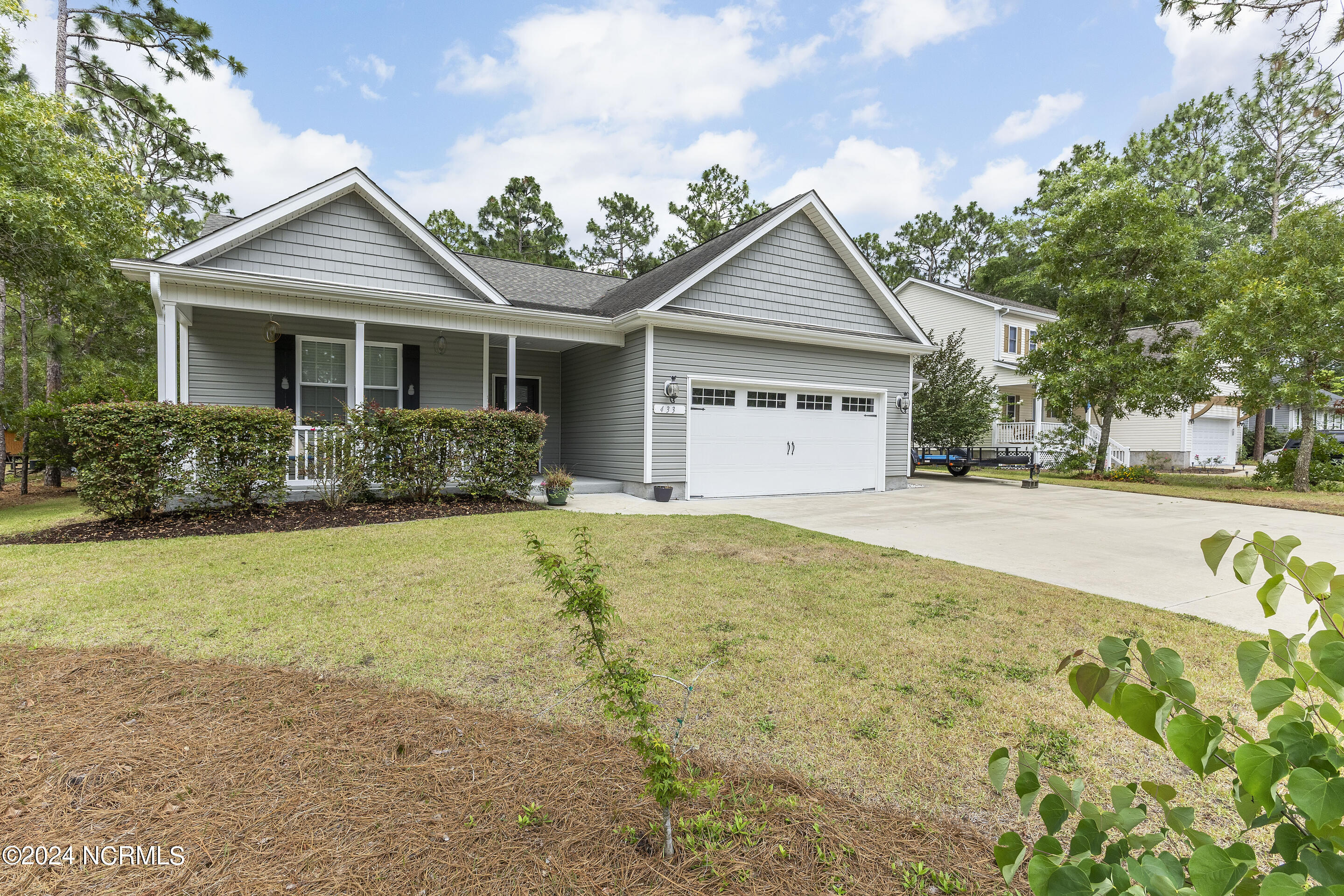 433 Crestview Drive Property Photo 1