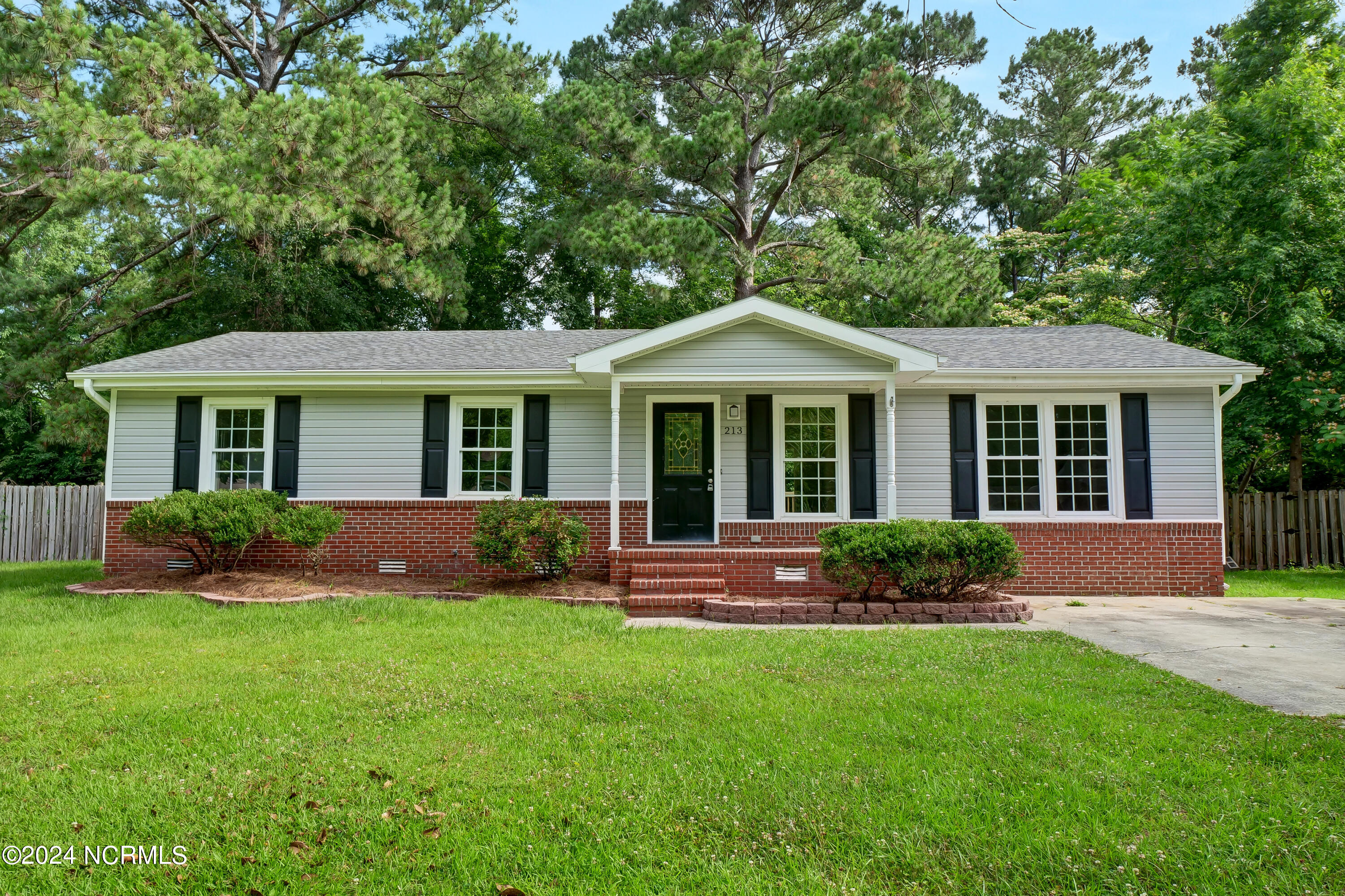 213 Country Road Property Photo 1