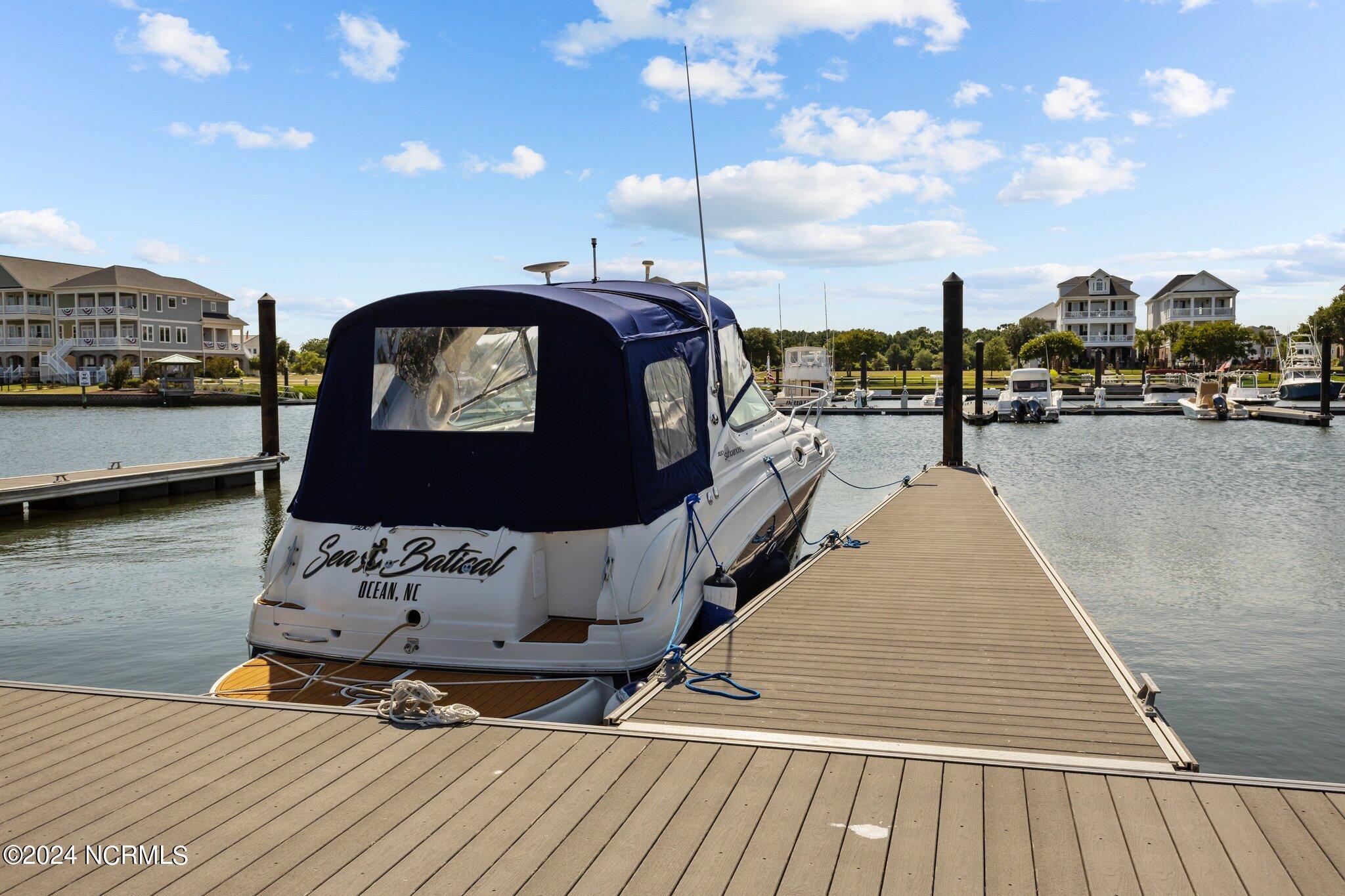 Bt Slip Dock B Cannonsgate 14b Property Photo 2