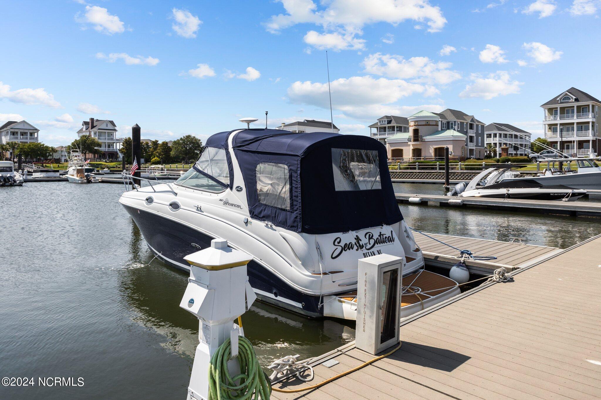 Bt Slip Dock B Cannonsgate 14b Property Photo 4