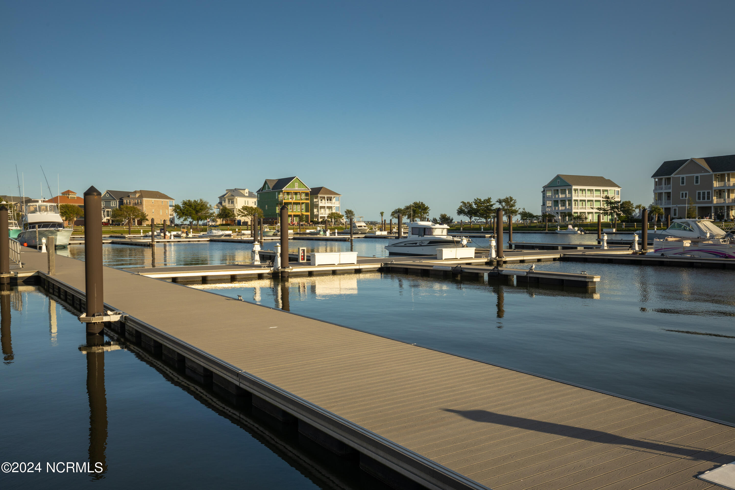 Bt Slip Dock B Cannonsgate 14b Property Photo 35
