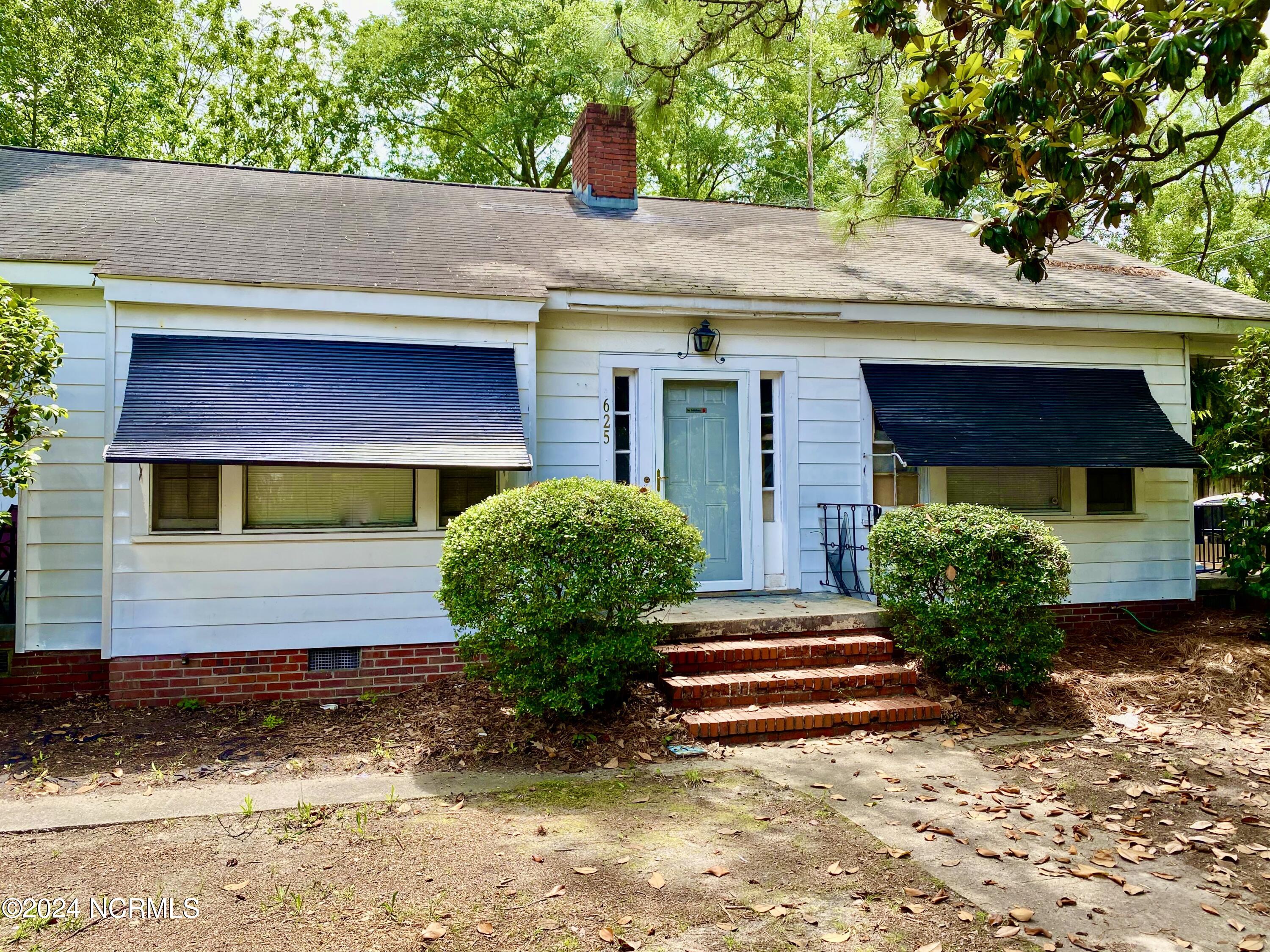 625 S Elm Street A Property Photo 1