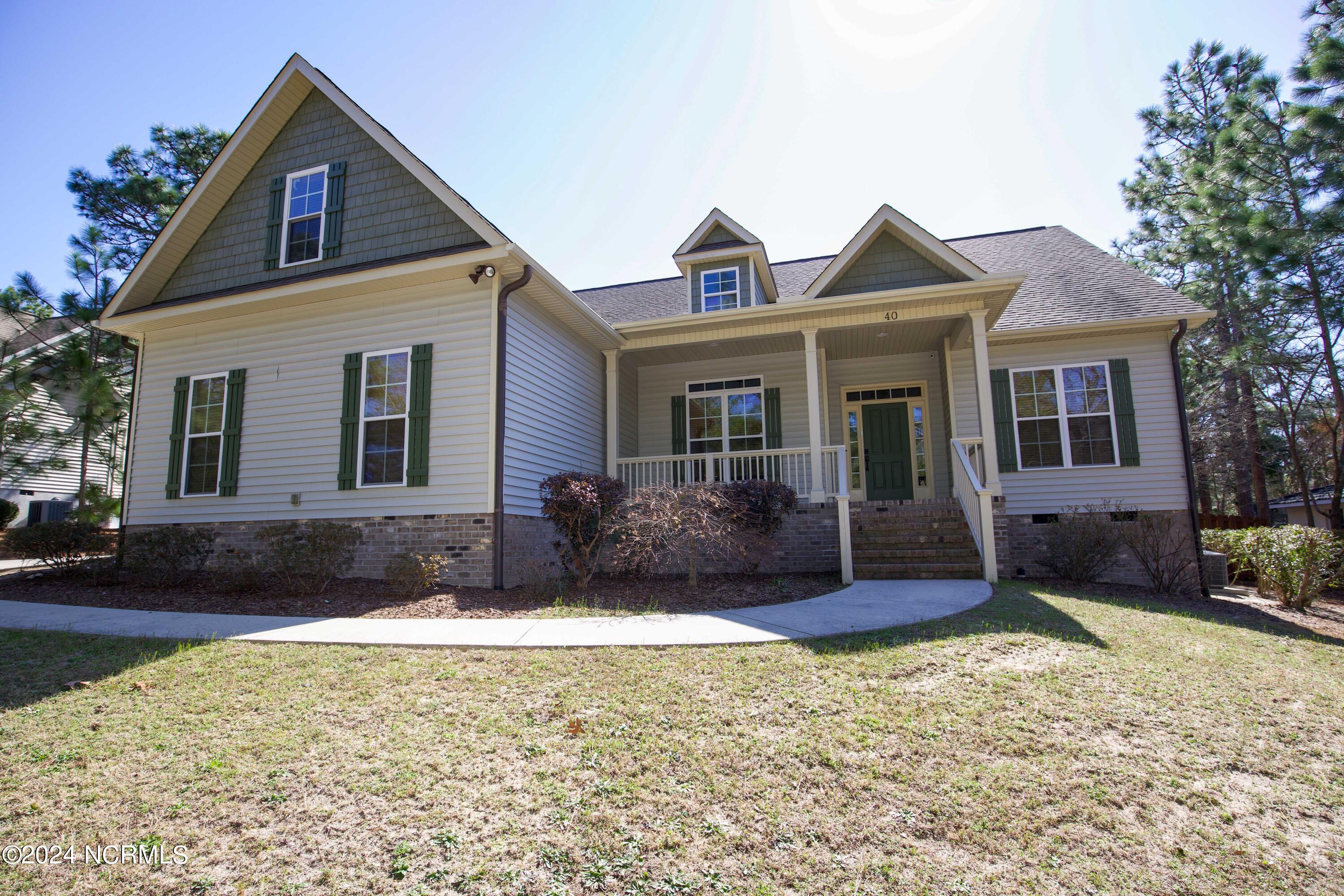 40 Spring Lake Drive Property Photo 1